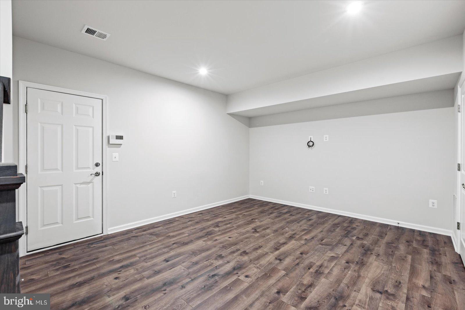 LANDING AT CENTRAL PARK - Residential