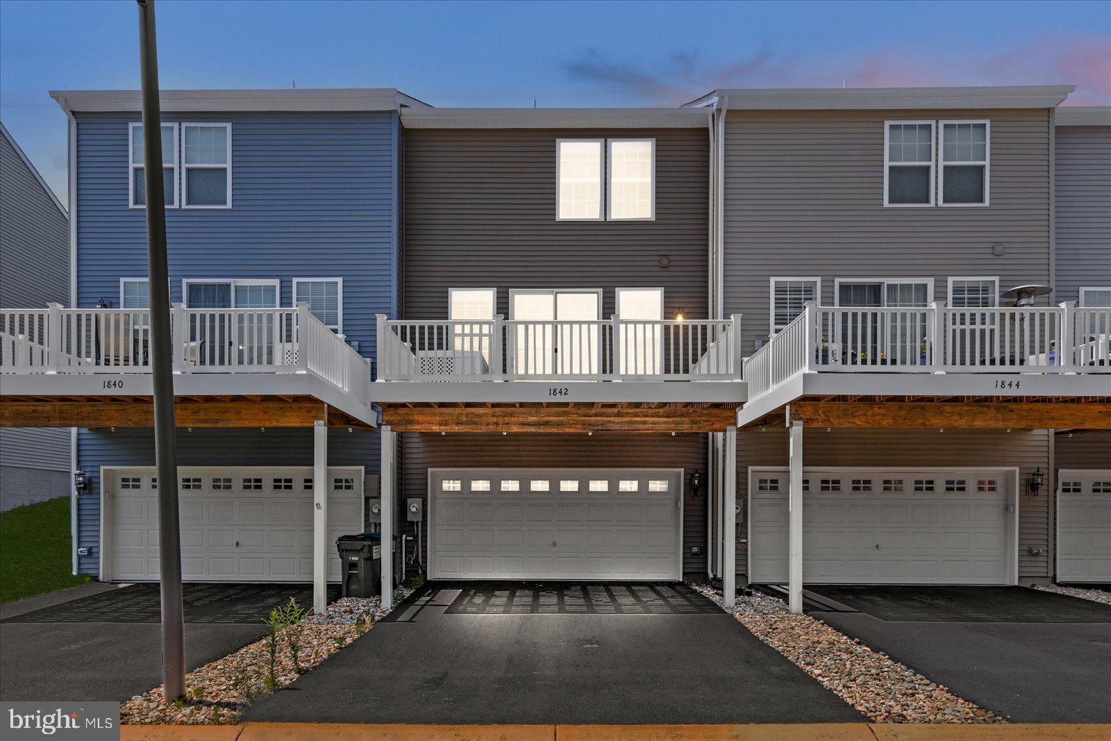 LANDING AT CENTRAL PARK - Residential