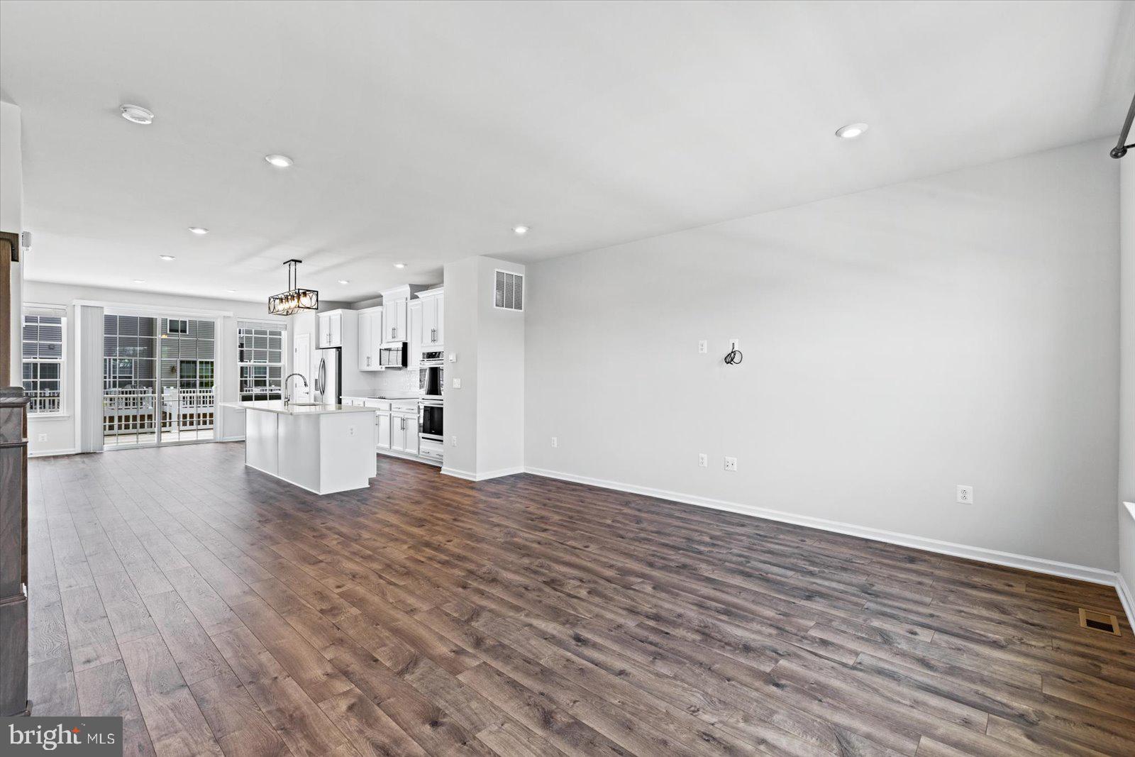 LANDING AT CENTRAL PARK - Residential