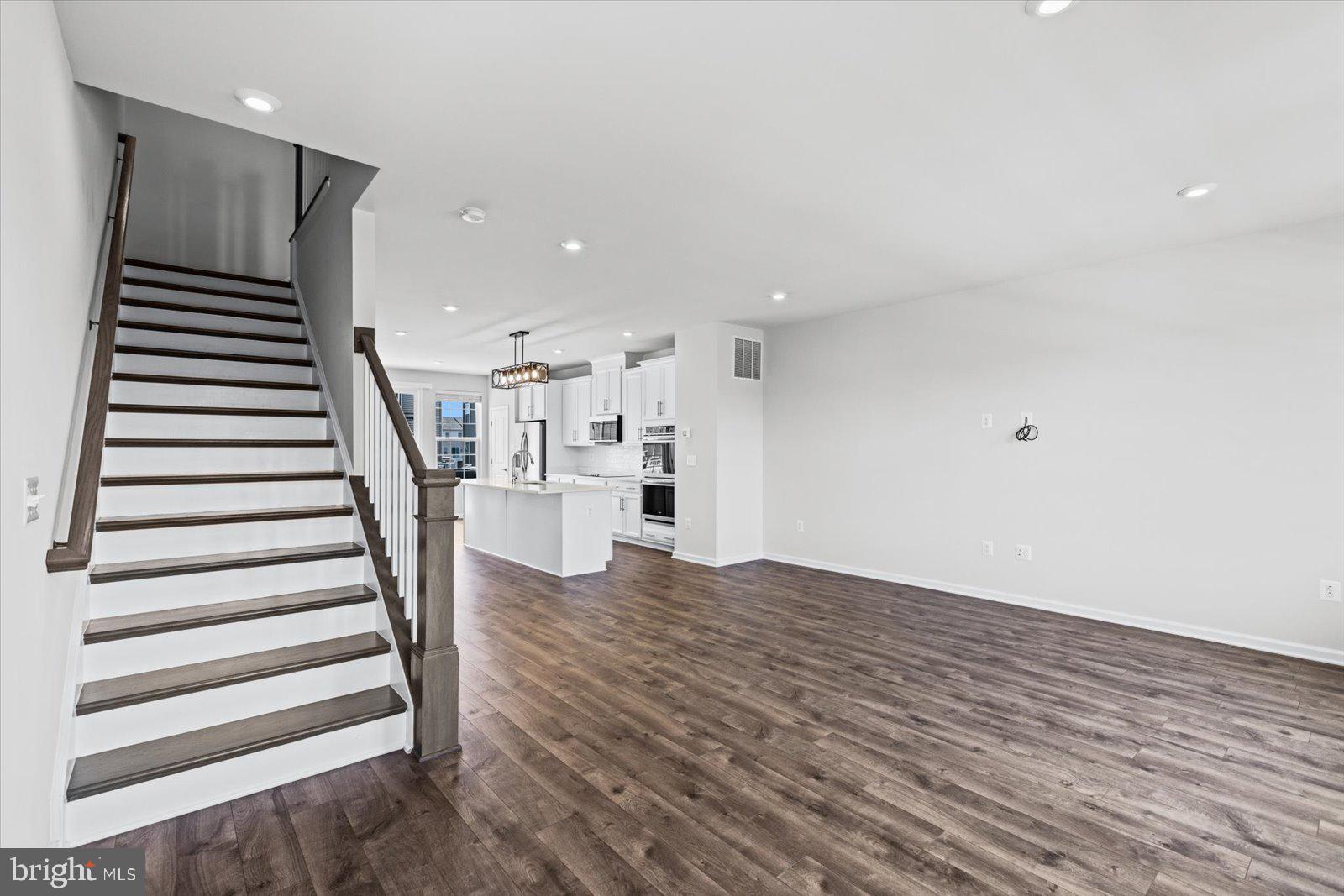 LANDING AT CENTRAL PARK - Residential