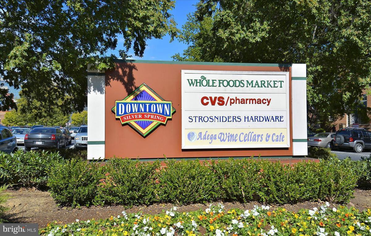 WOODSIDE - Residential