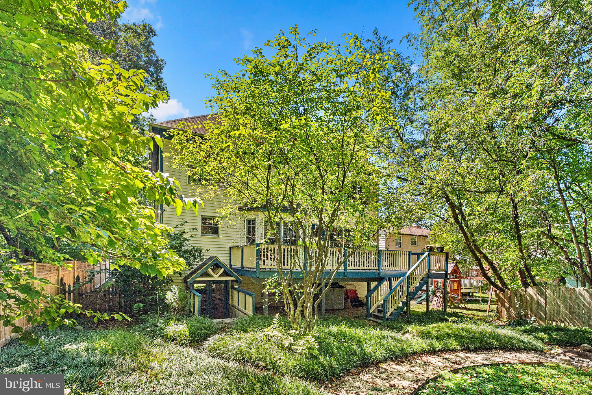 WOODSIDE - Residential