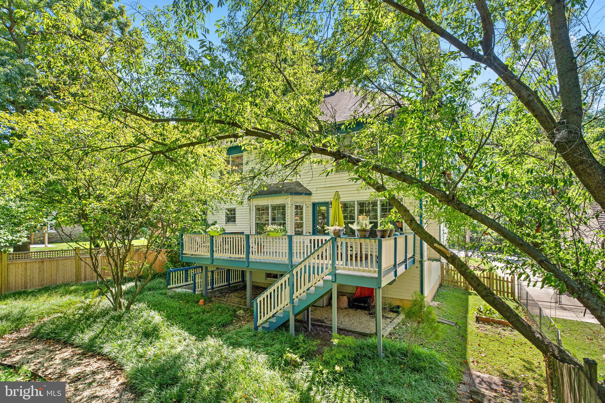 WOODSIDE - Residential