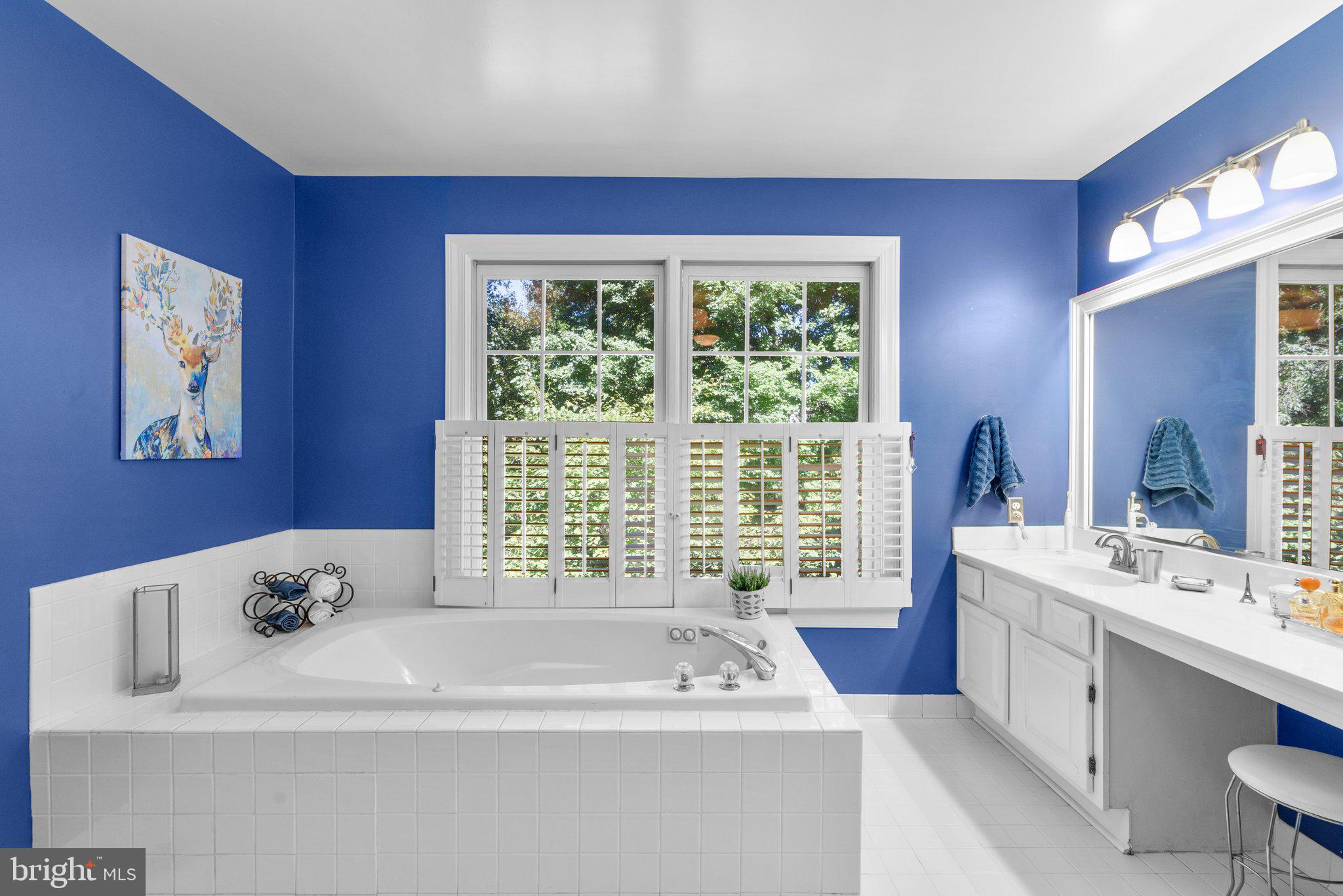 WOODSIDE - Residential