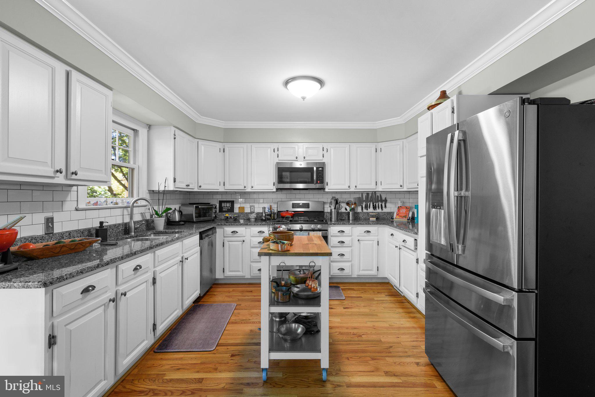 WOODSIDE - Residential