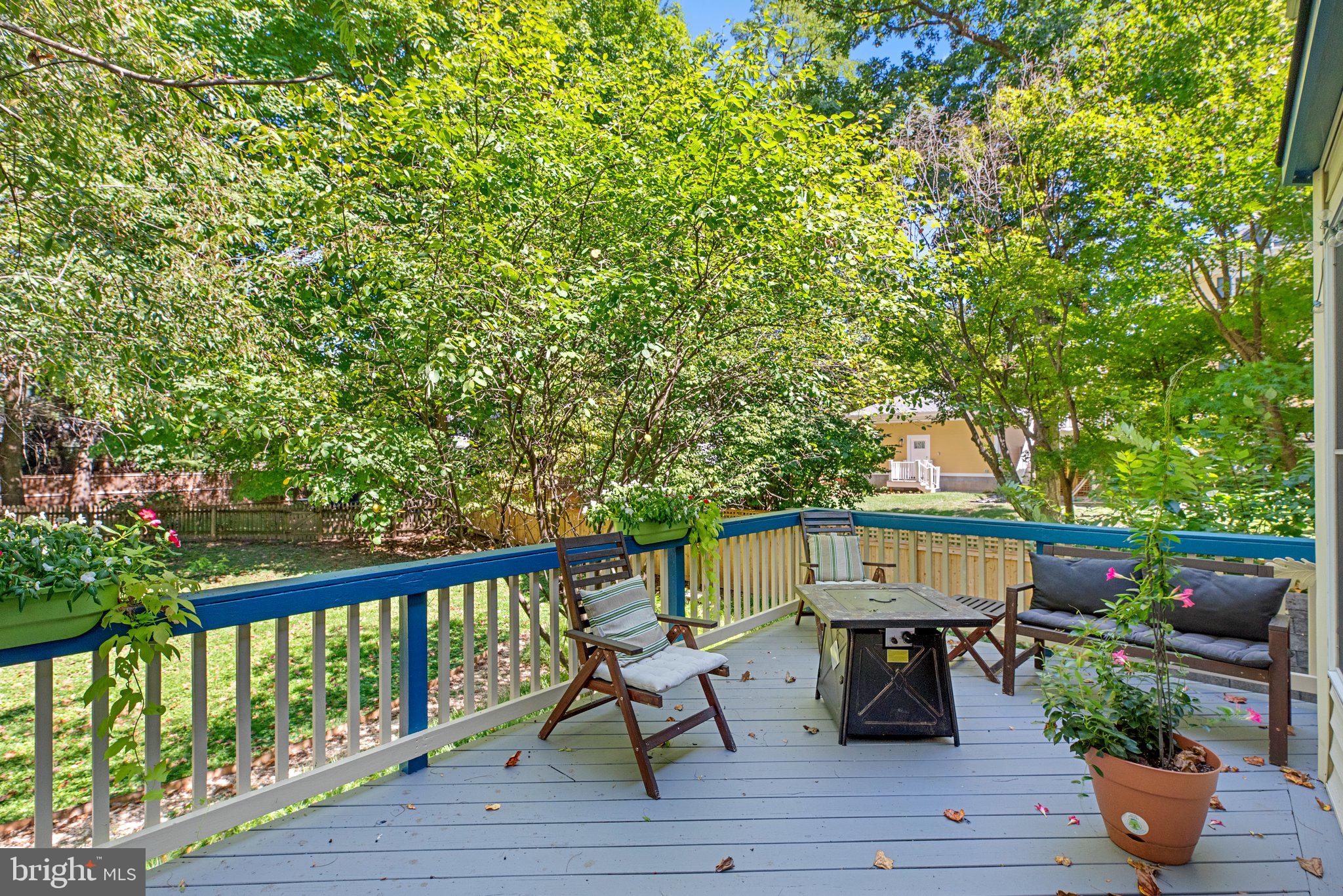 WOODSIDE - Residential