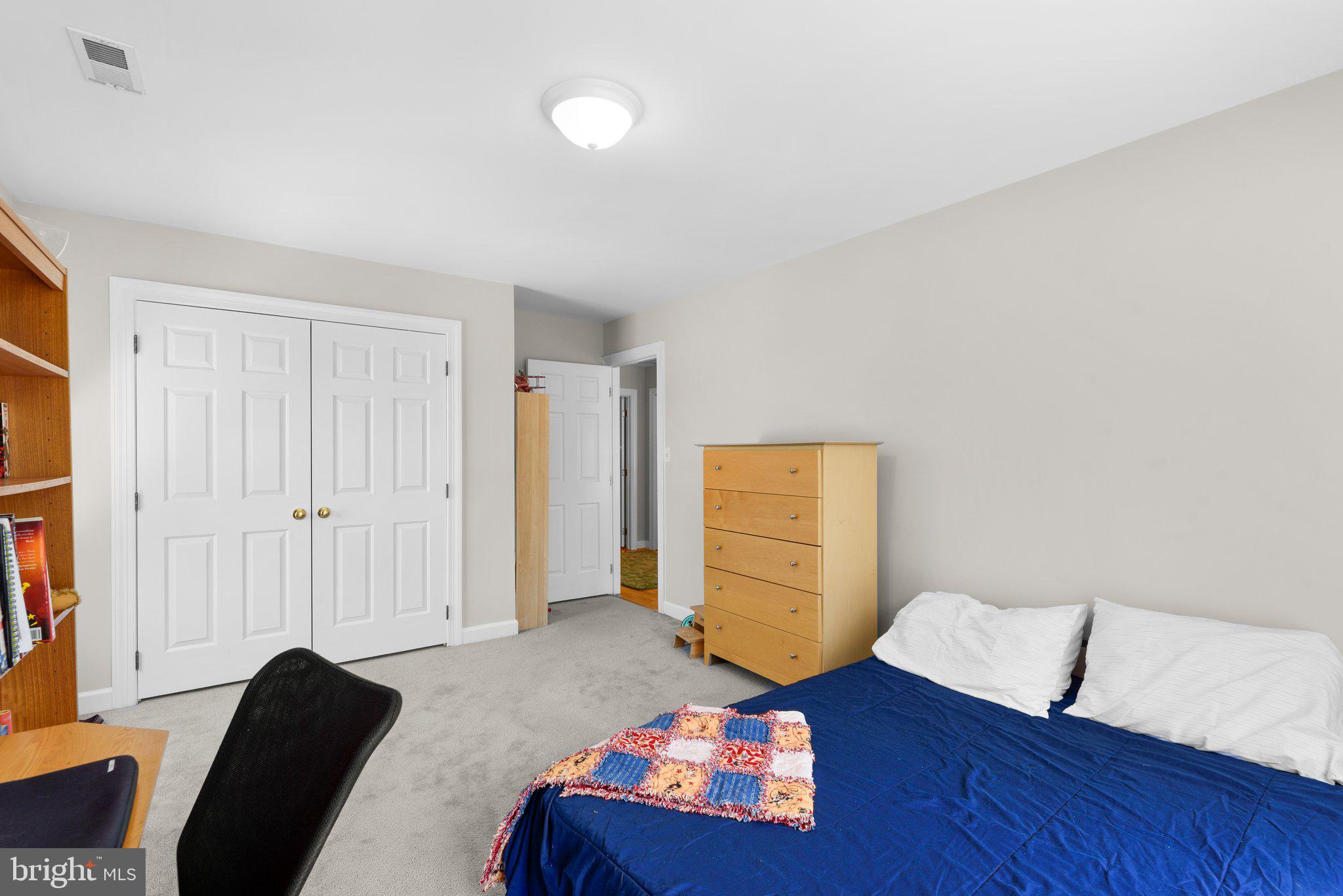 WOODSIDE - Residential