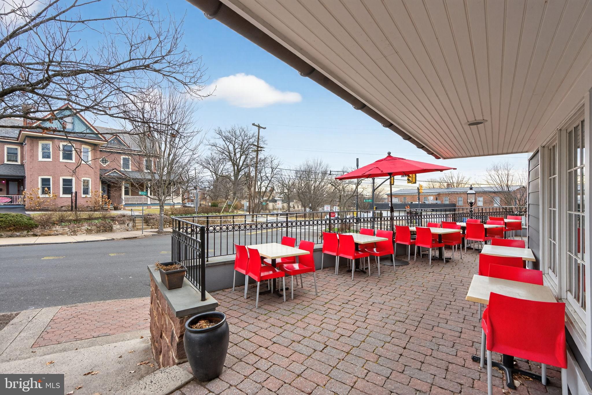 DOYLESTOWN - Commercial Sale