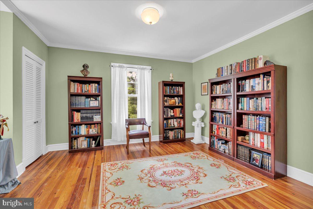 22 N DAVIS STREET