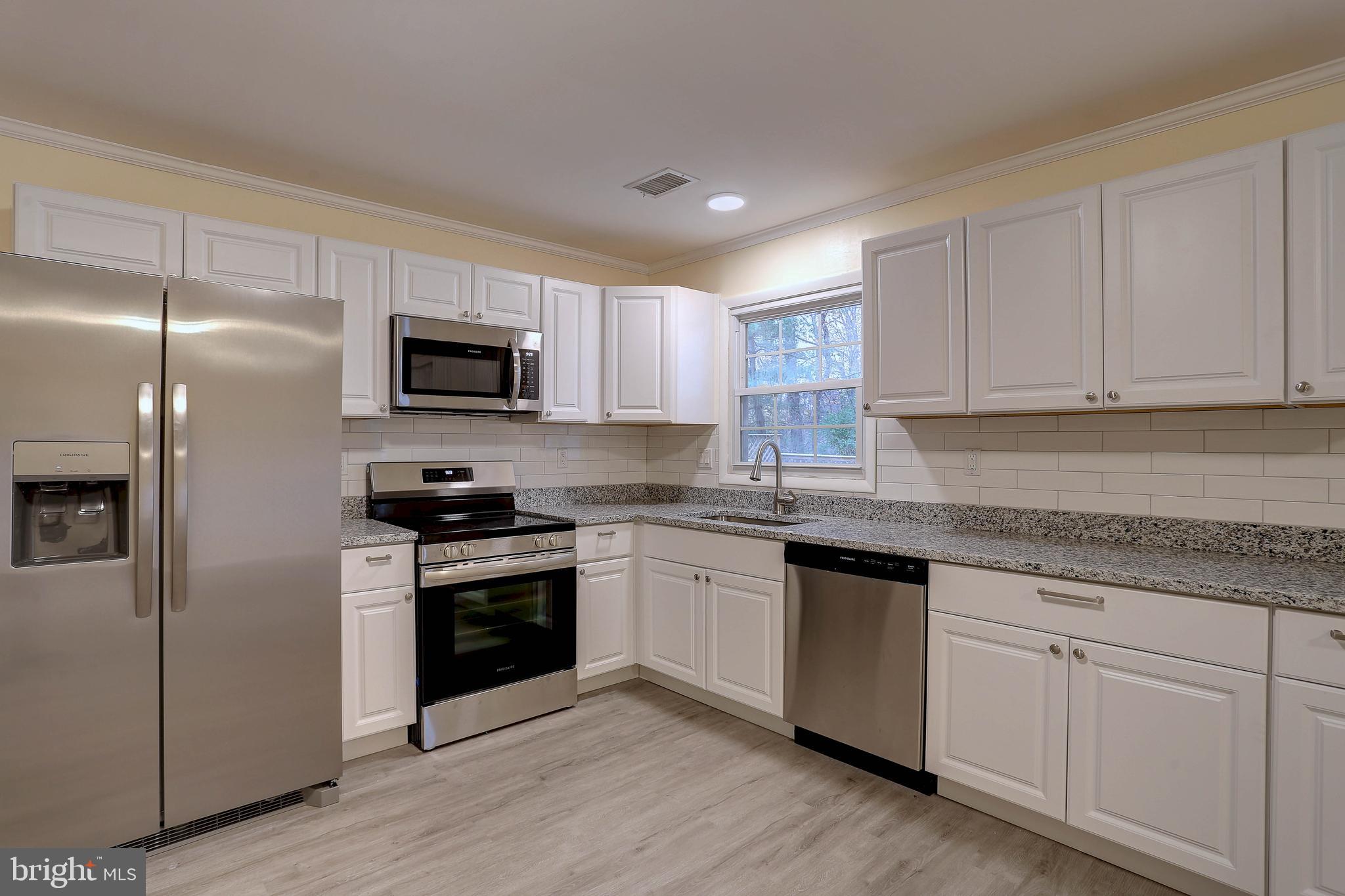 THE PROVINCES - Residential