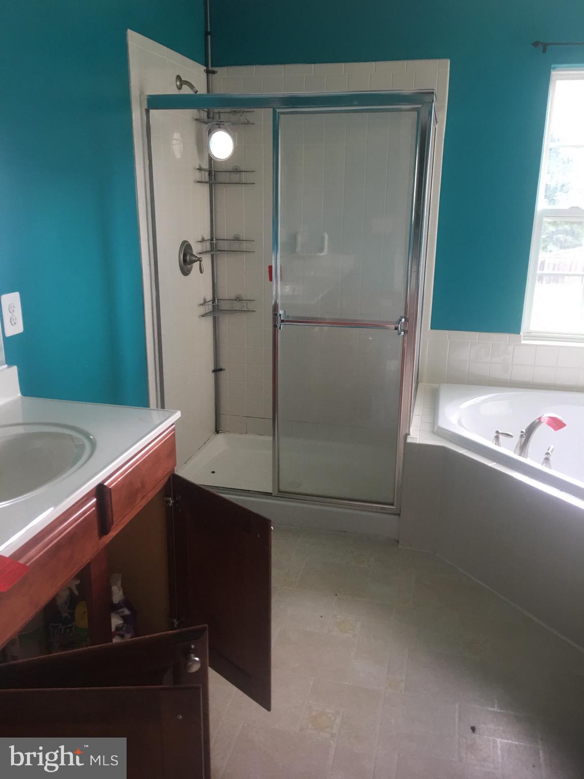 WESTBURY - Residential