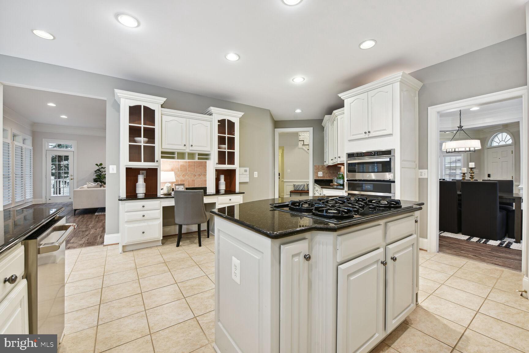 BROADLANDS SOUTH - Residential