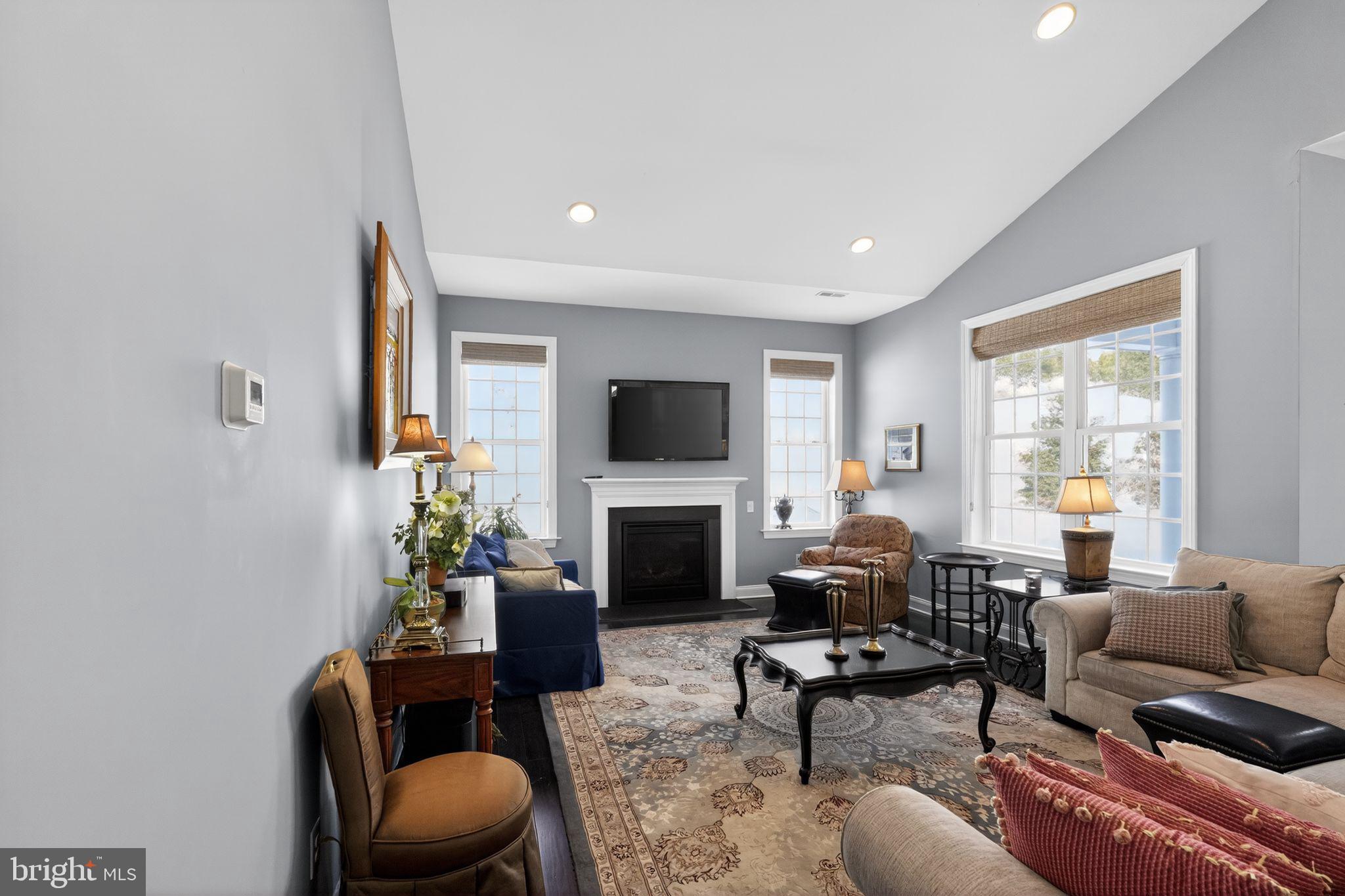 MEADOW GLEN - Residential