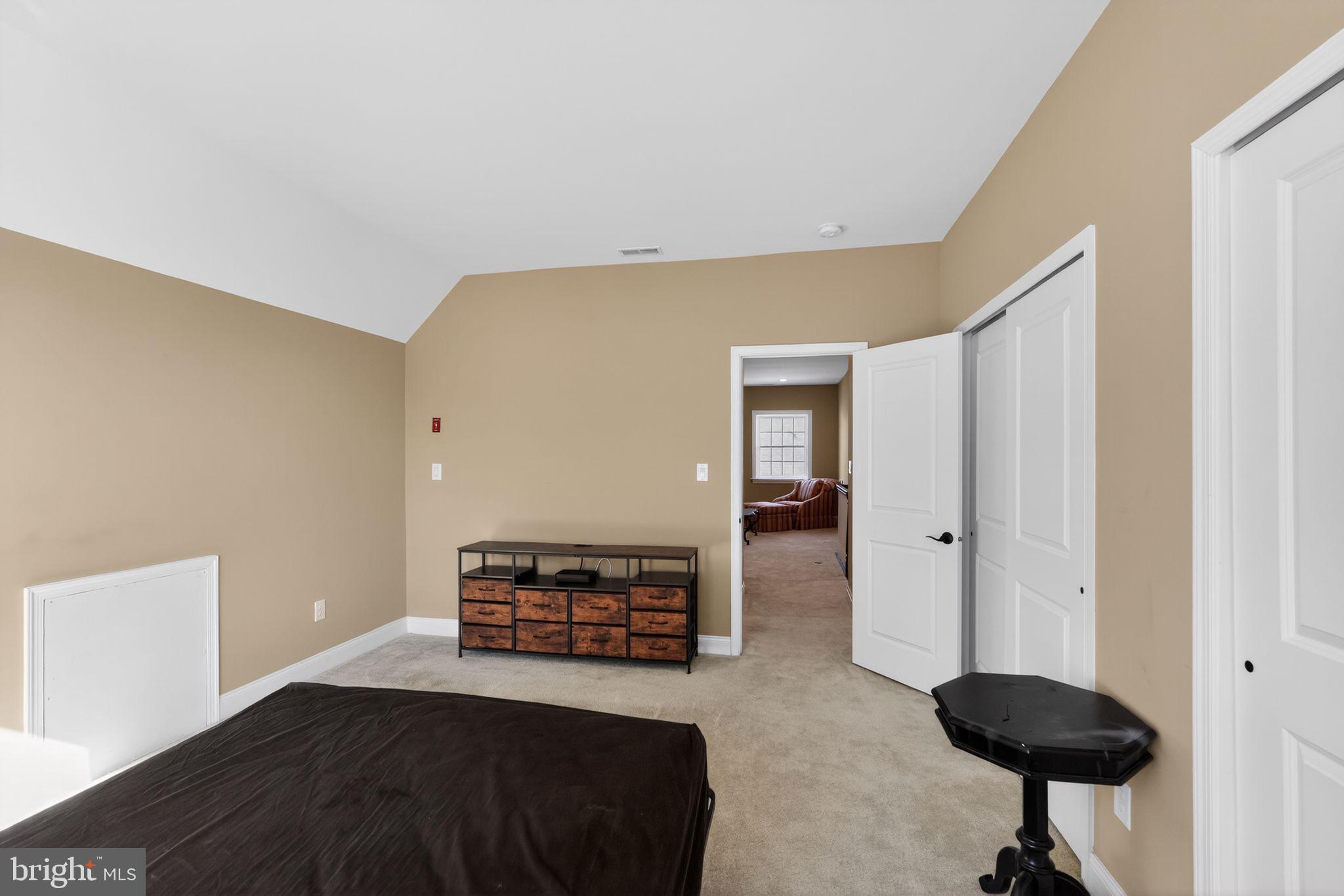 MEADOW GLEN - Residential