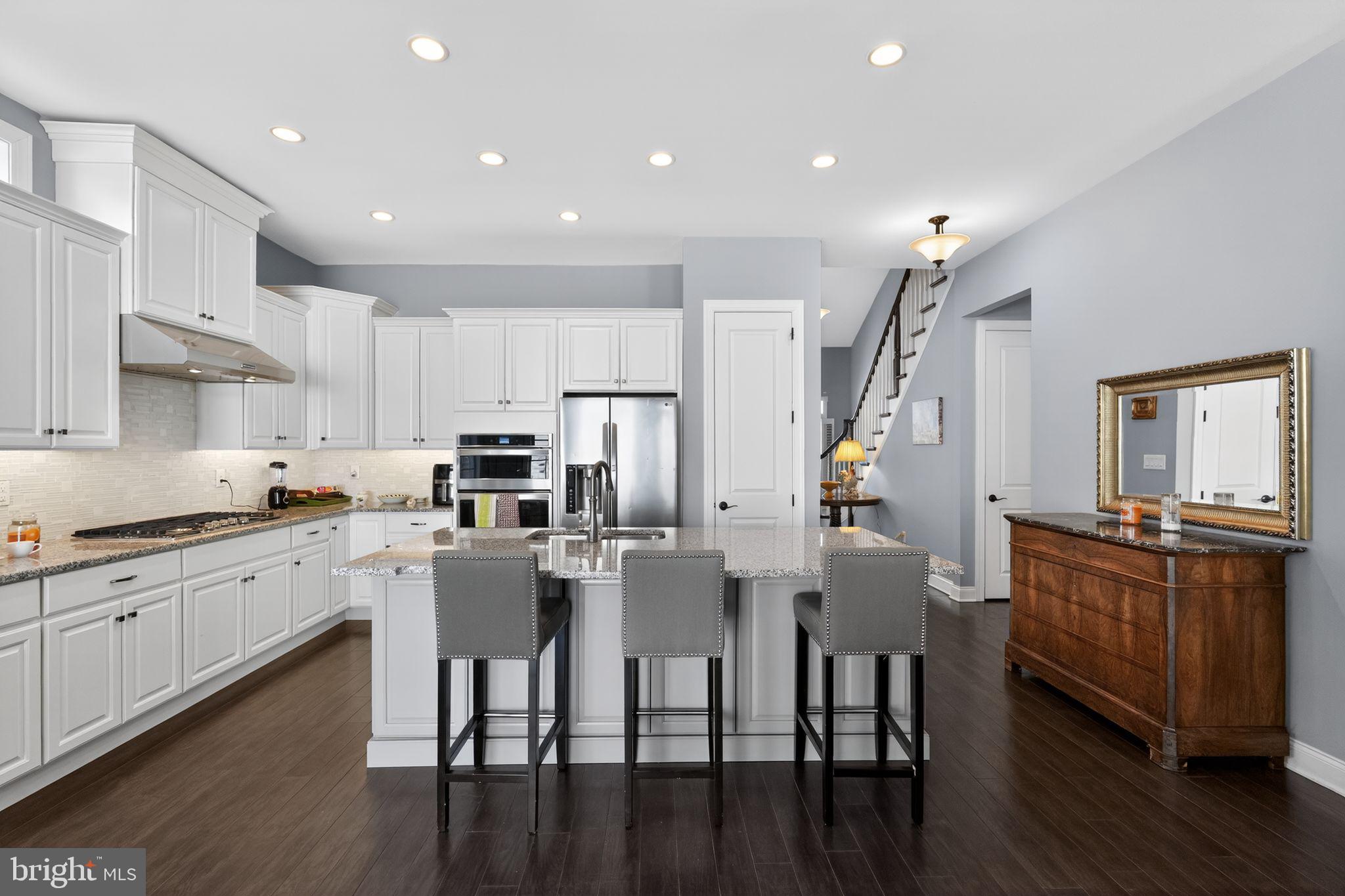 MEADOW GLEN - Residential