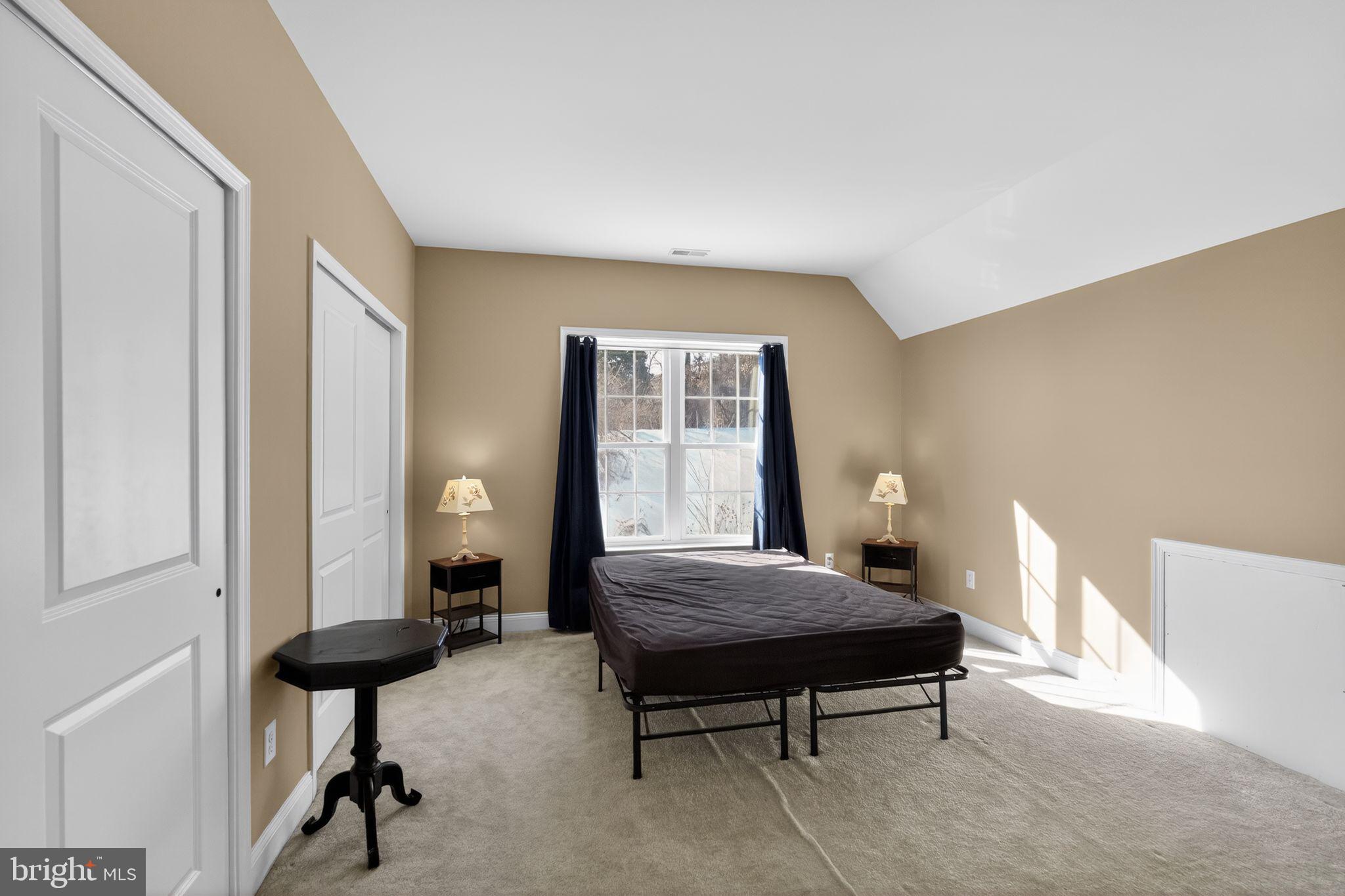 MEADOW GLEN - Residential