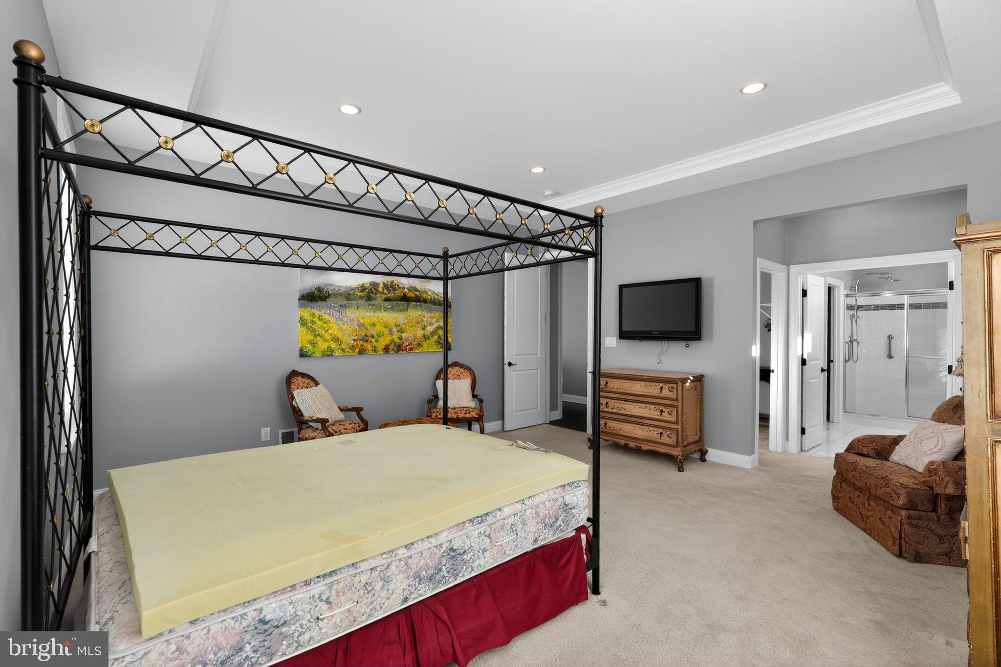 MEADOW GLEN - Residential