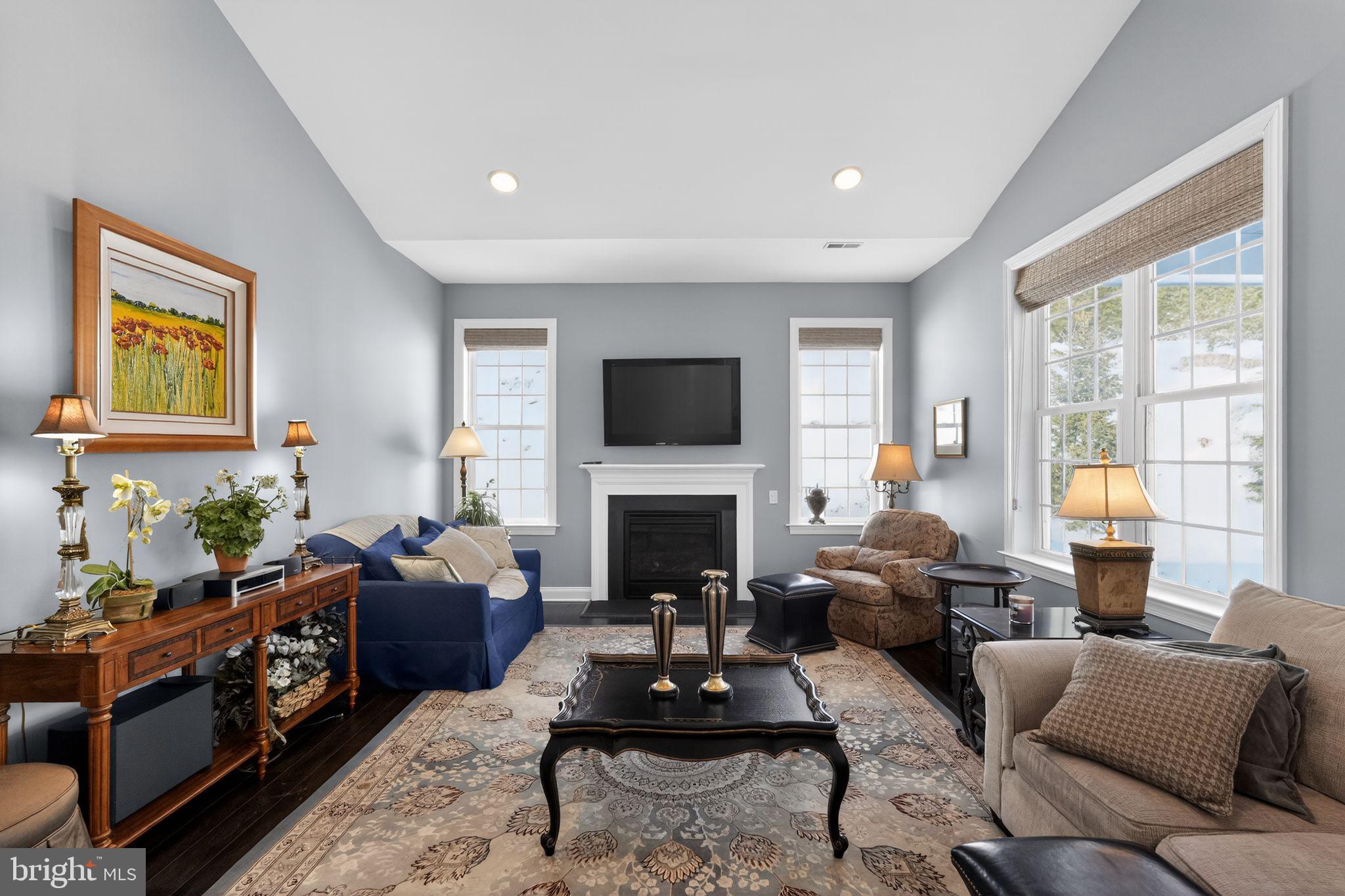 MEADOW GLEN - Residential