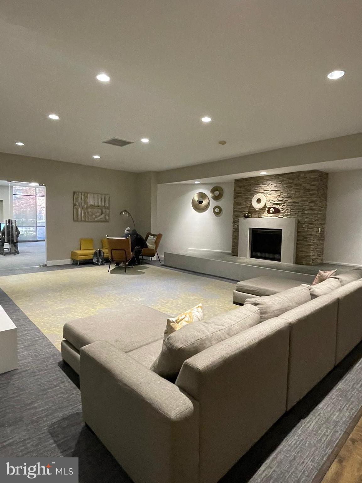 WEST END - Residential Lease