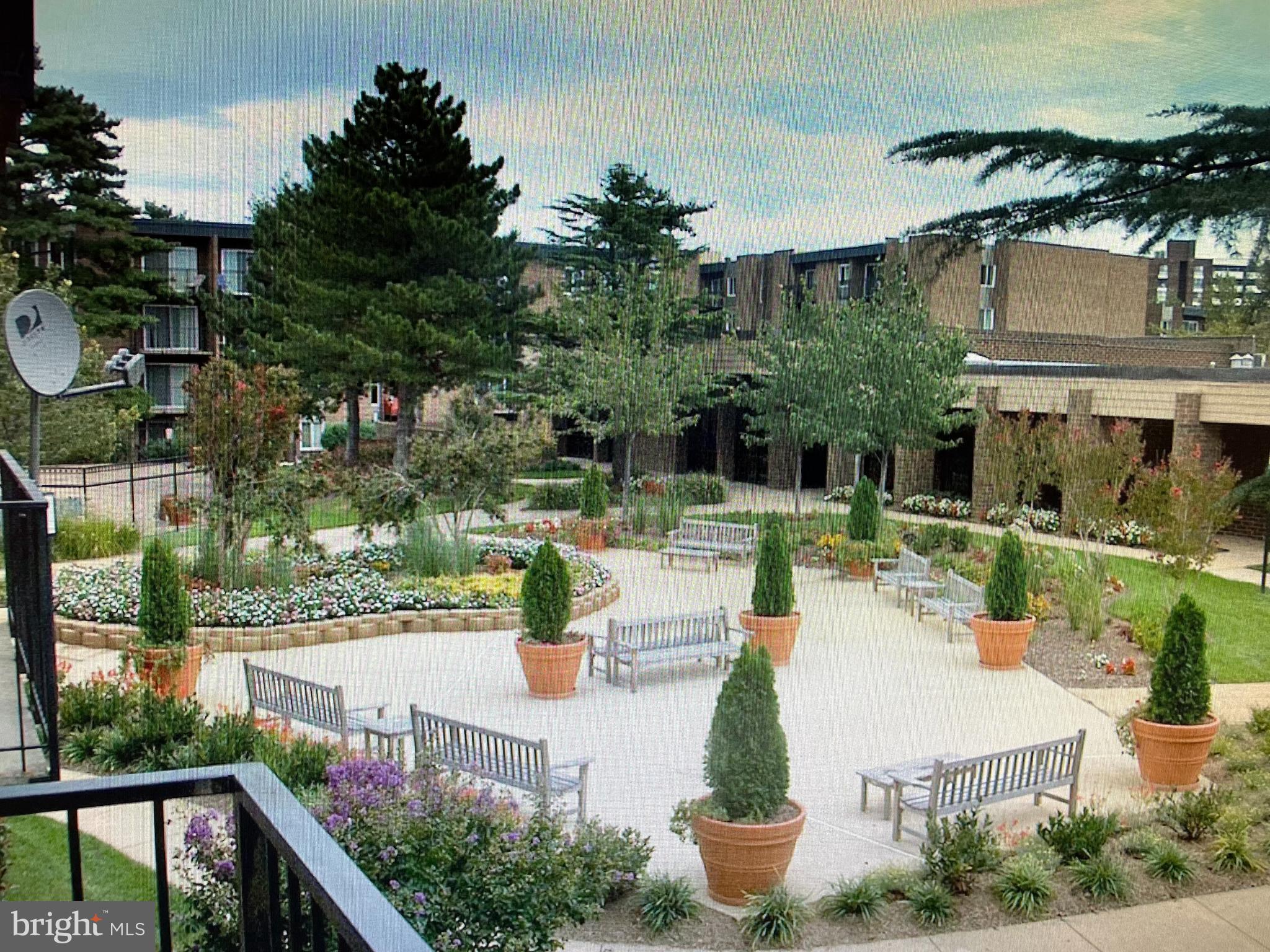 WEST END - Residential Lease