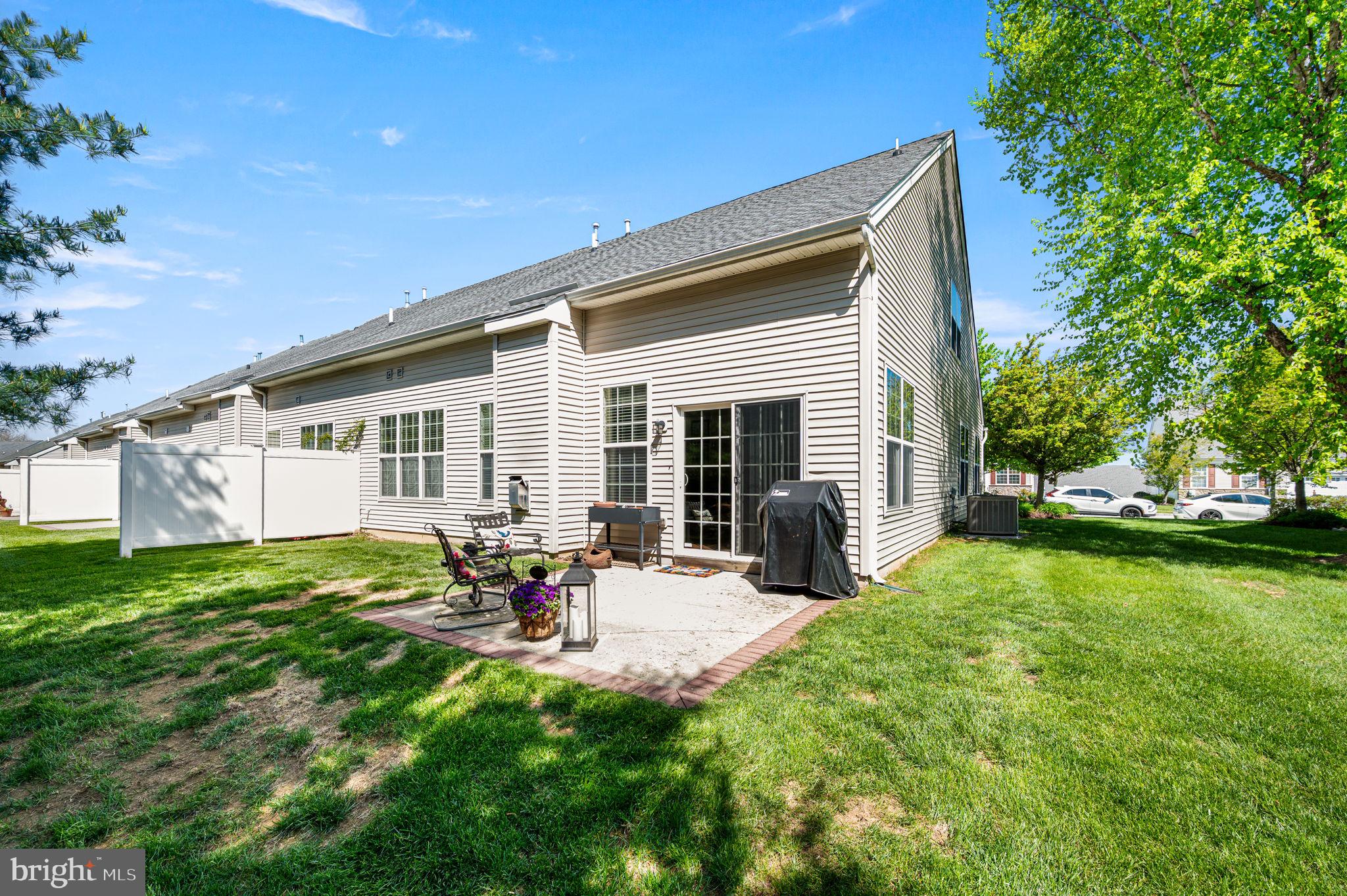 VILLAGES AT HILLVIEW - Residential