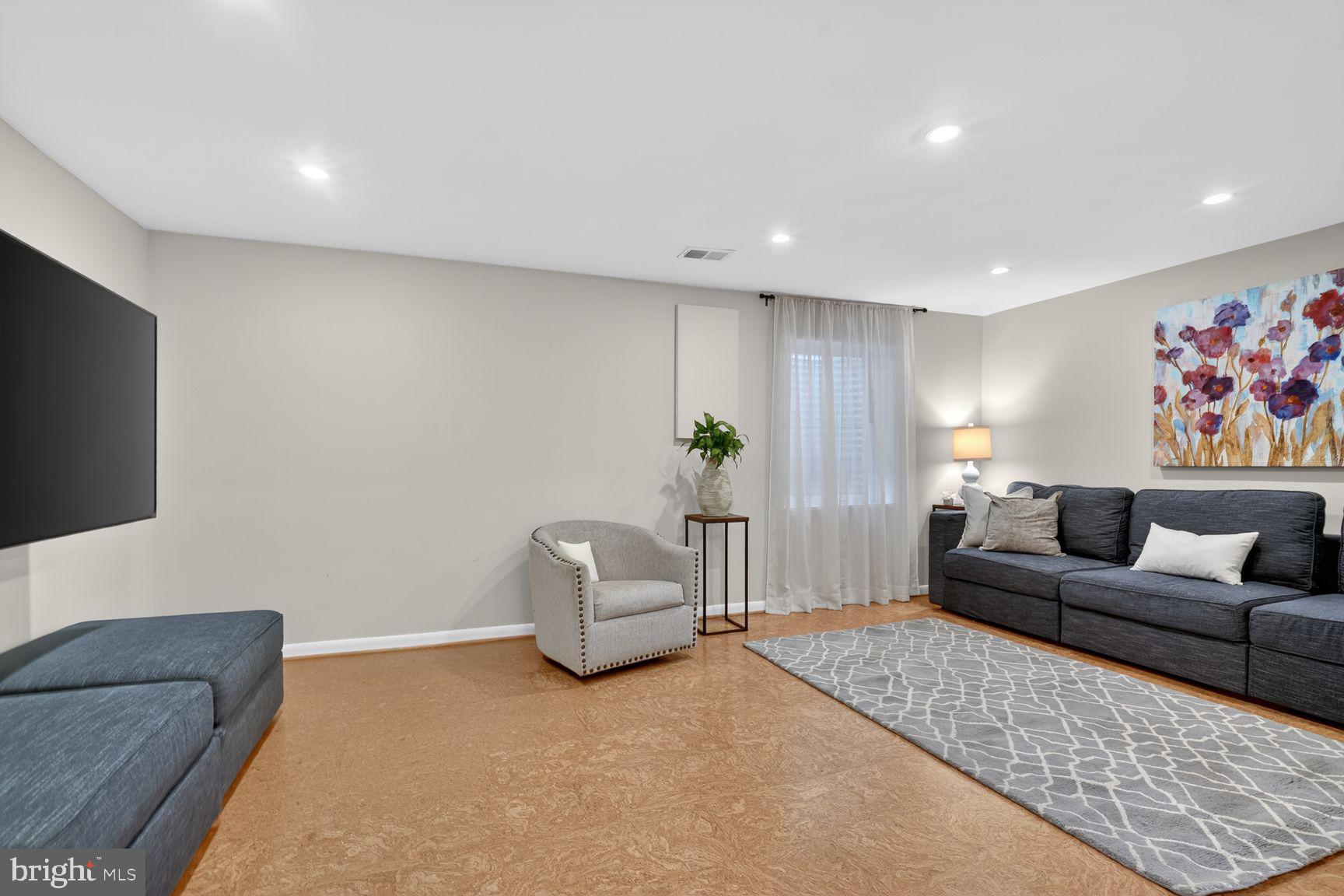 WINTER HILL - Residential
