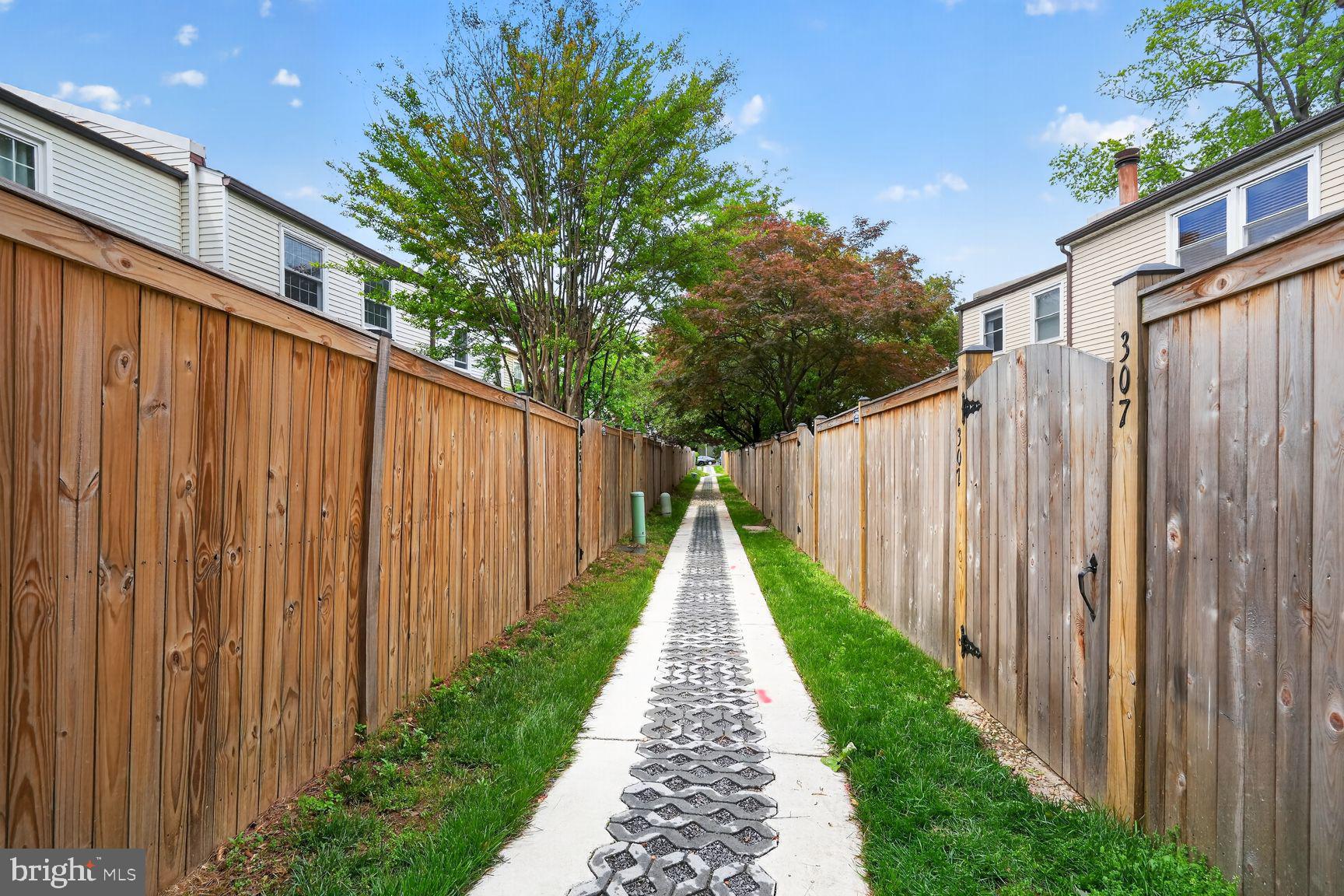 WINTER HILL - Residential