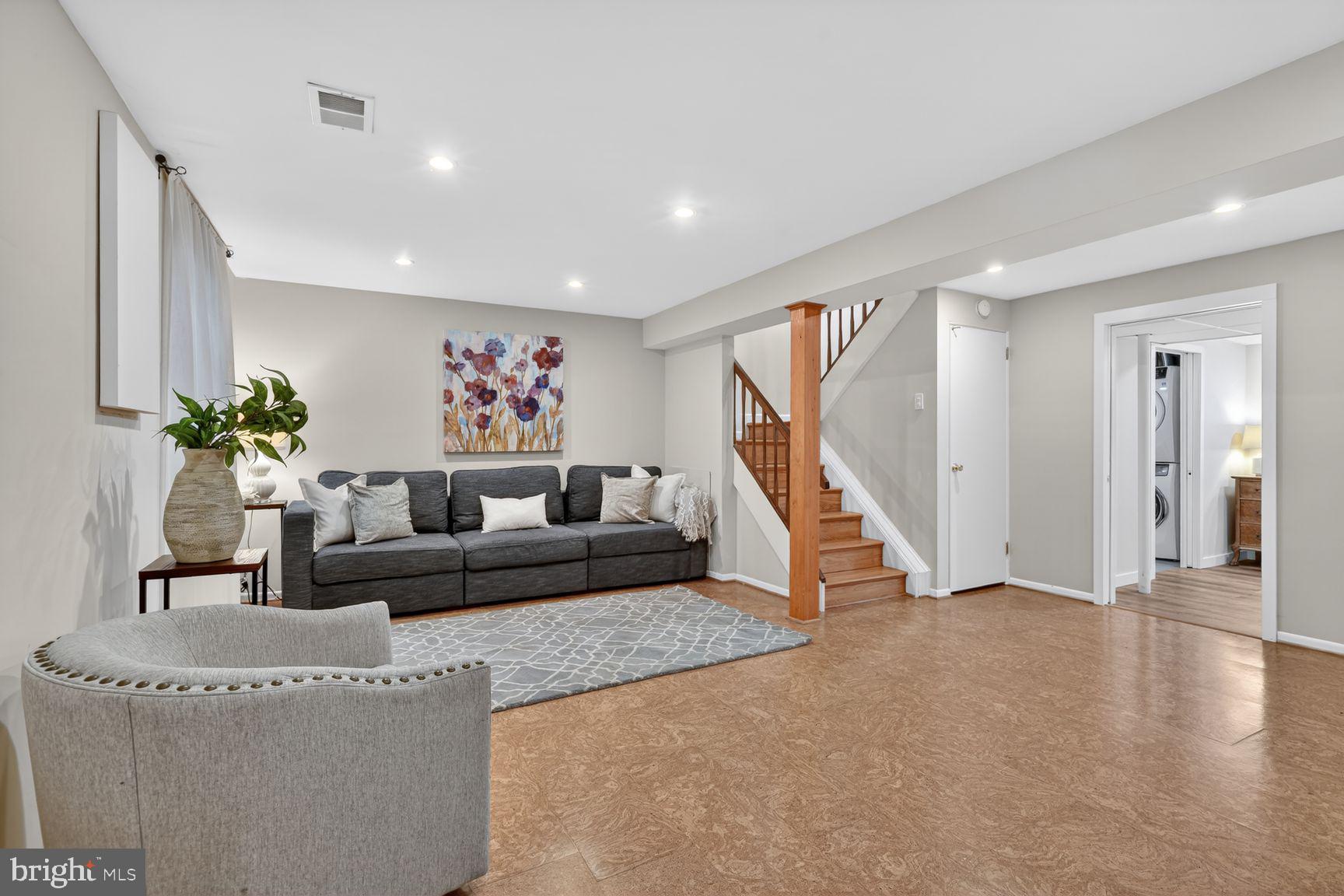 WINTER HILL - Residential