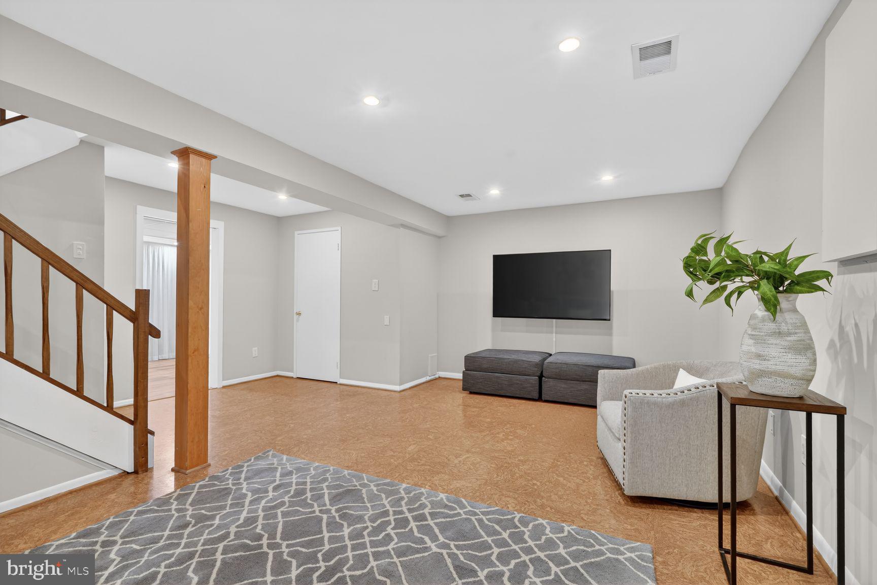 WINTER HILL - Residential