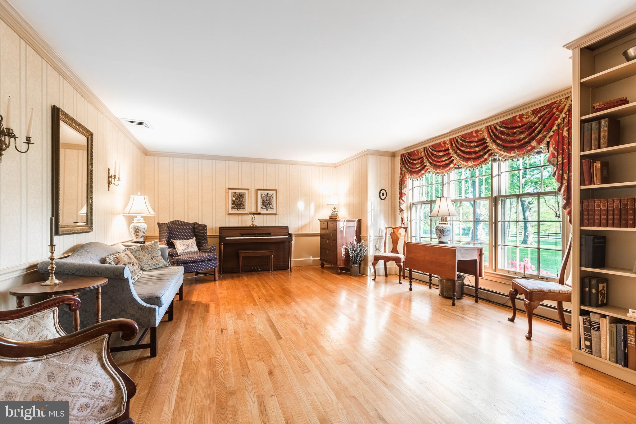 SURREYFIELD - Residential