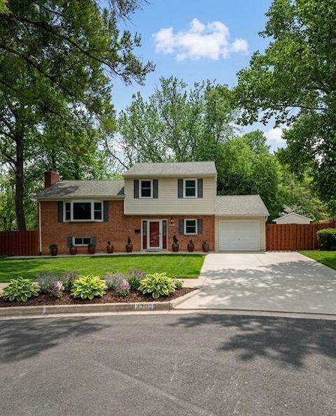 Photo of 3302 Chicamuxen Court, FALLS CHURCH, VA 22041 (MLS # VAFX2303148)
