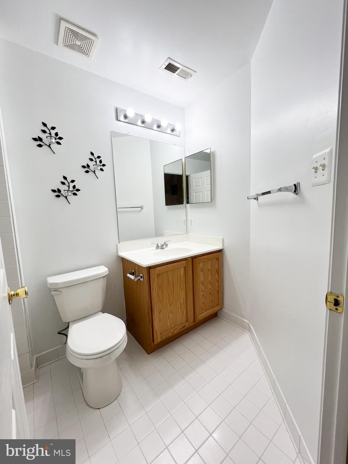 PINEY ORCHARD - Residential Lease