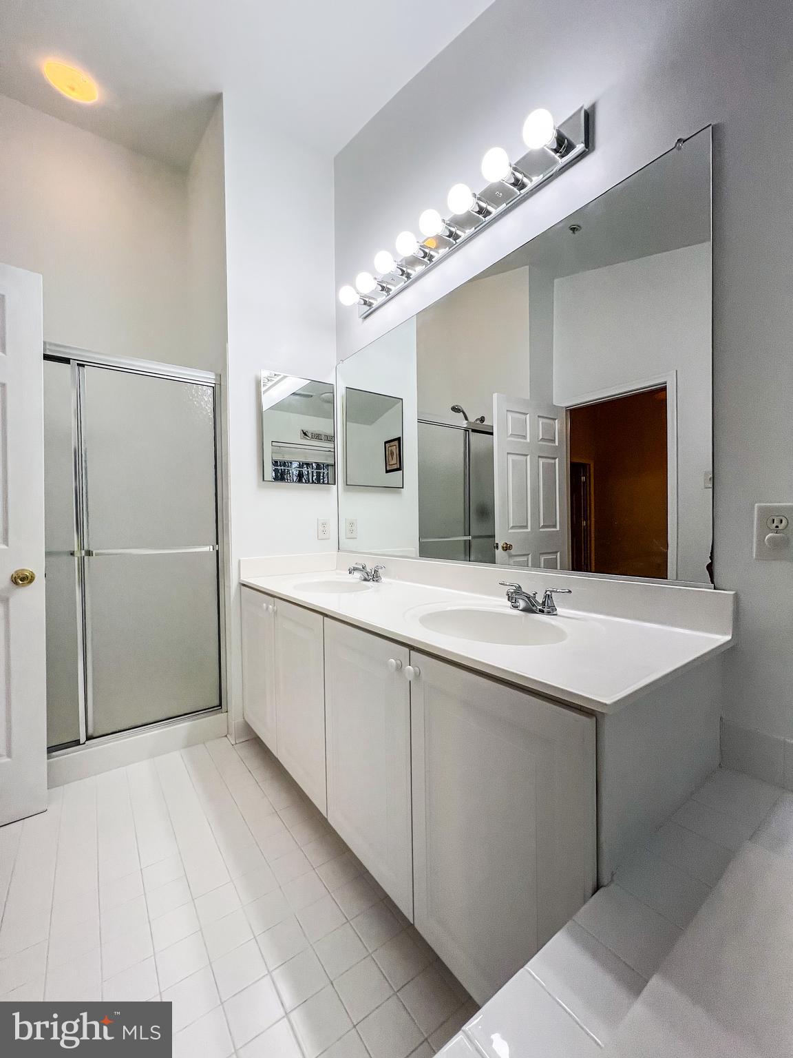 PINEY ORCHARD - Residential Lease