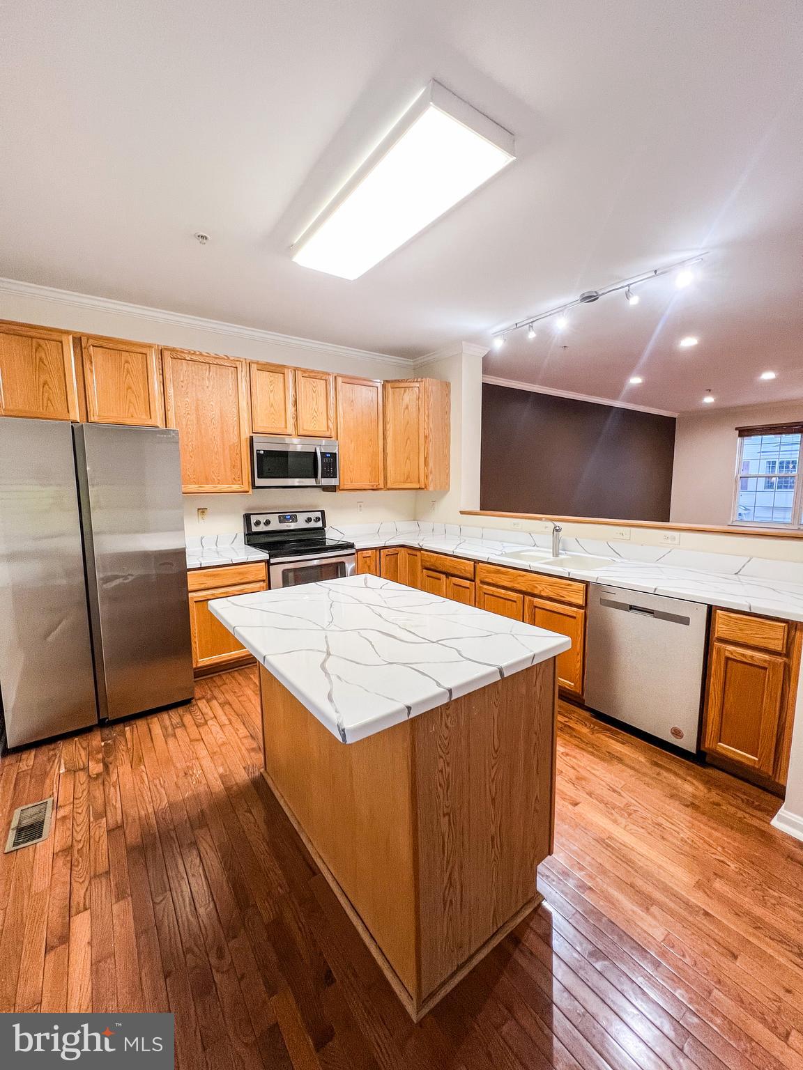 PINEY ORCHARD - Residential Lease