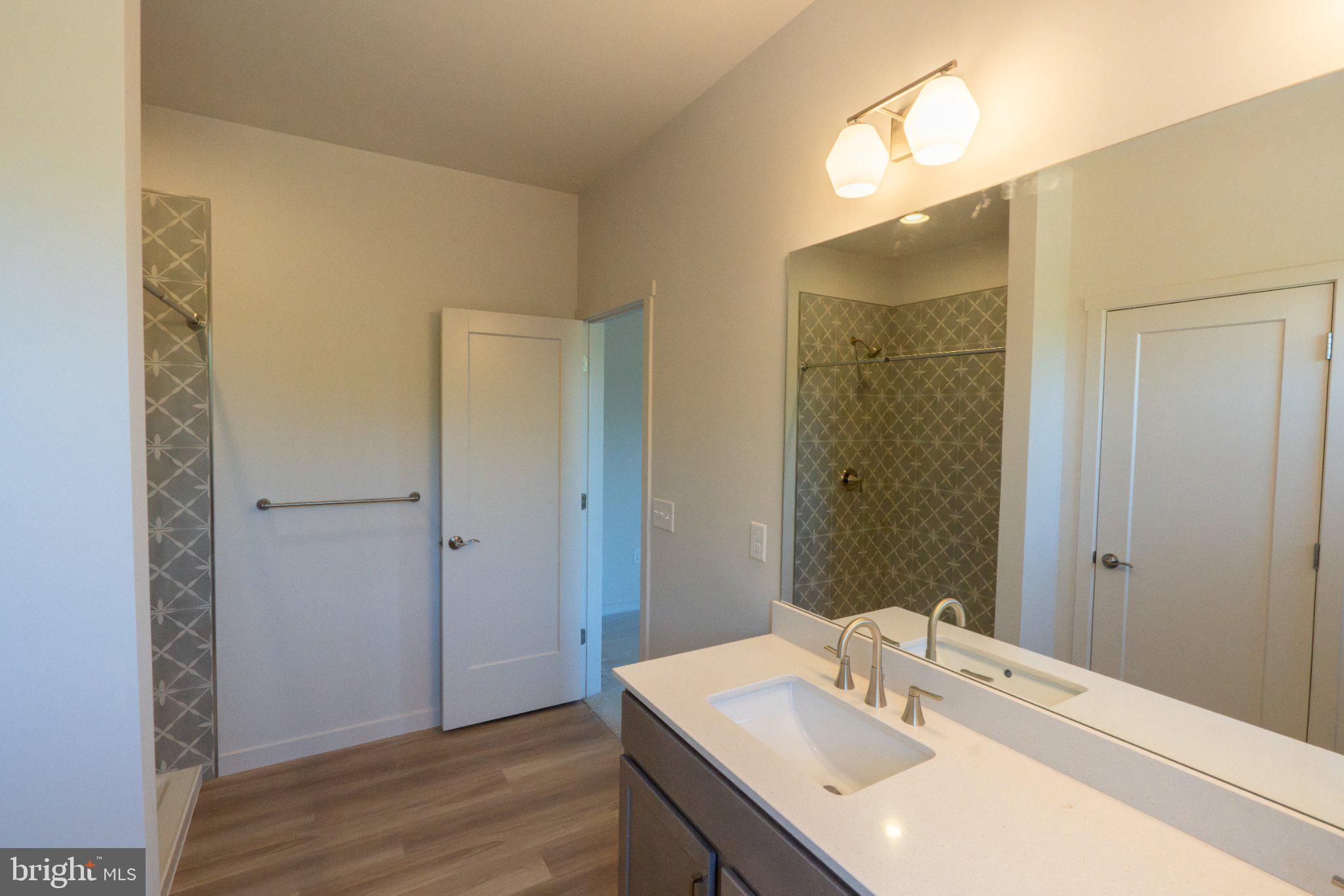 ROCKVILLE ESTATES - Residential