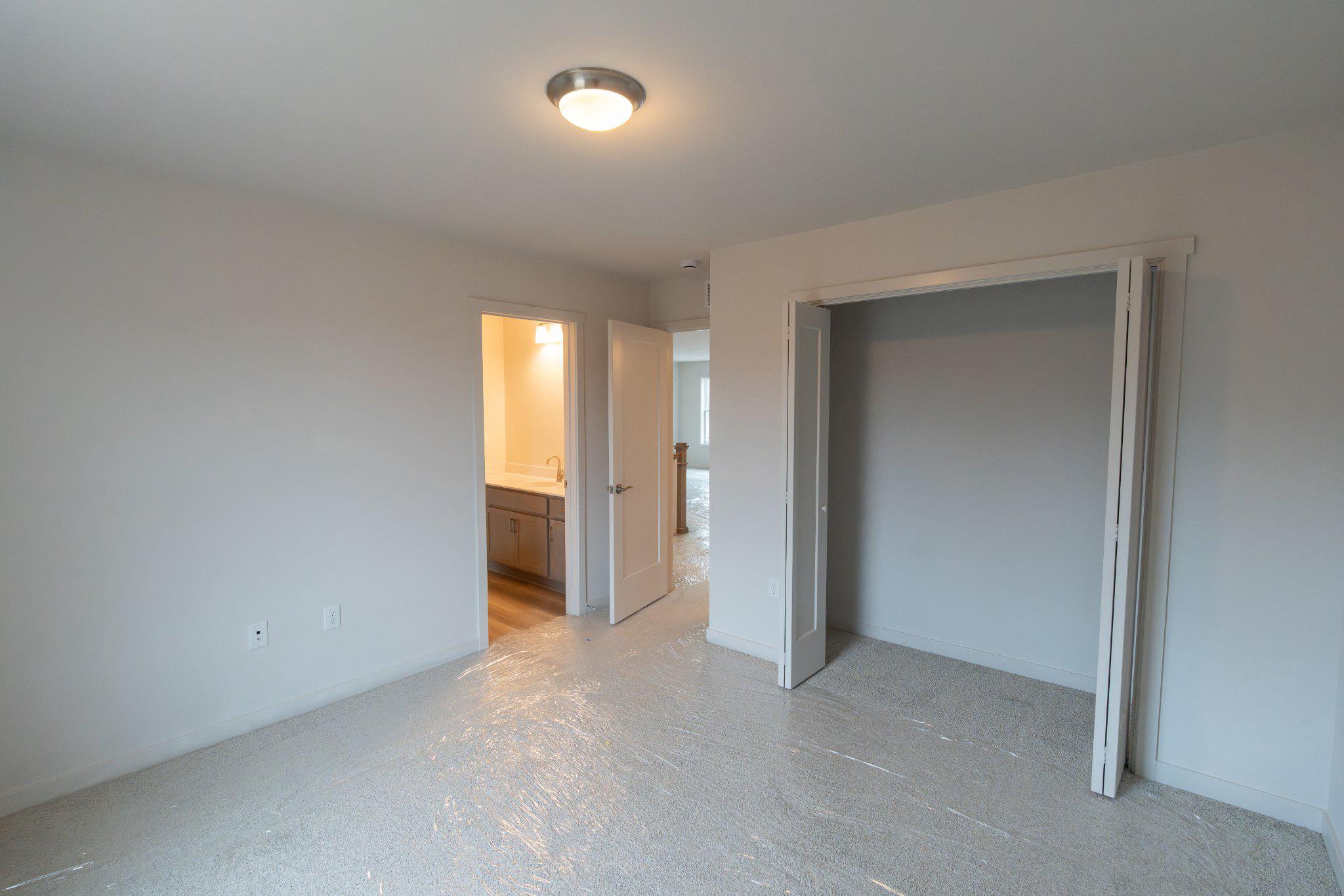 ROCKVILLE ESTATES - Residential