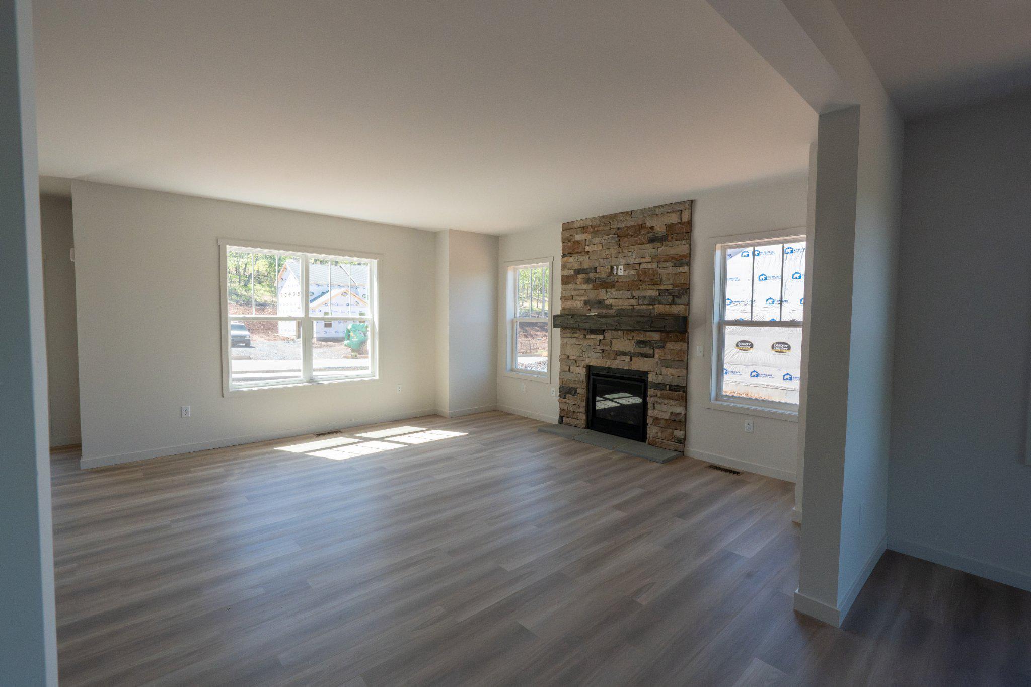 ROCKVILLE ESTATES - Residential