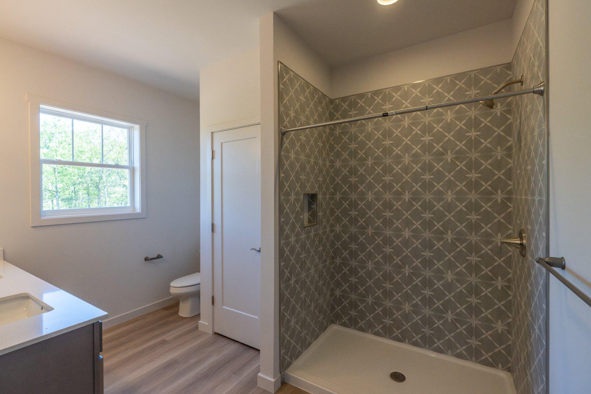 ROCKVILLE ESTATES - Residential