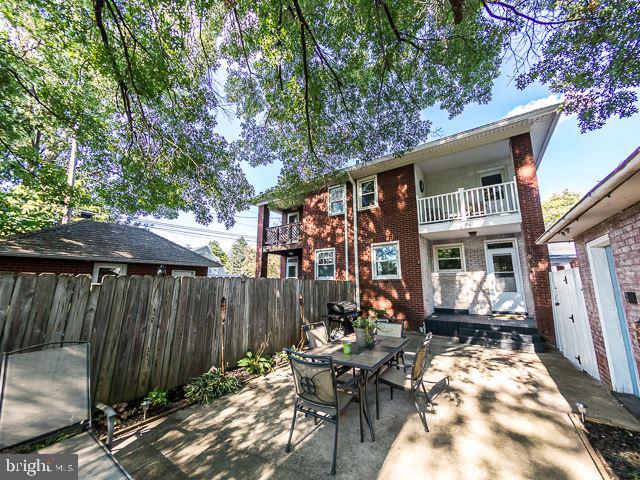 OLD EAST YORK - Residential
