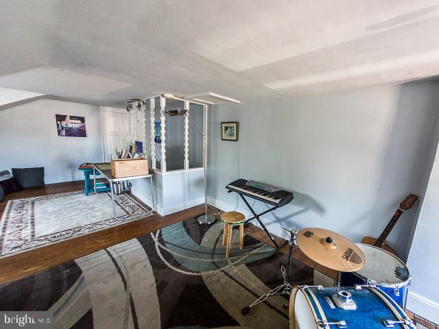 OLD EAST YORK - Residential