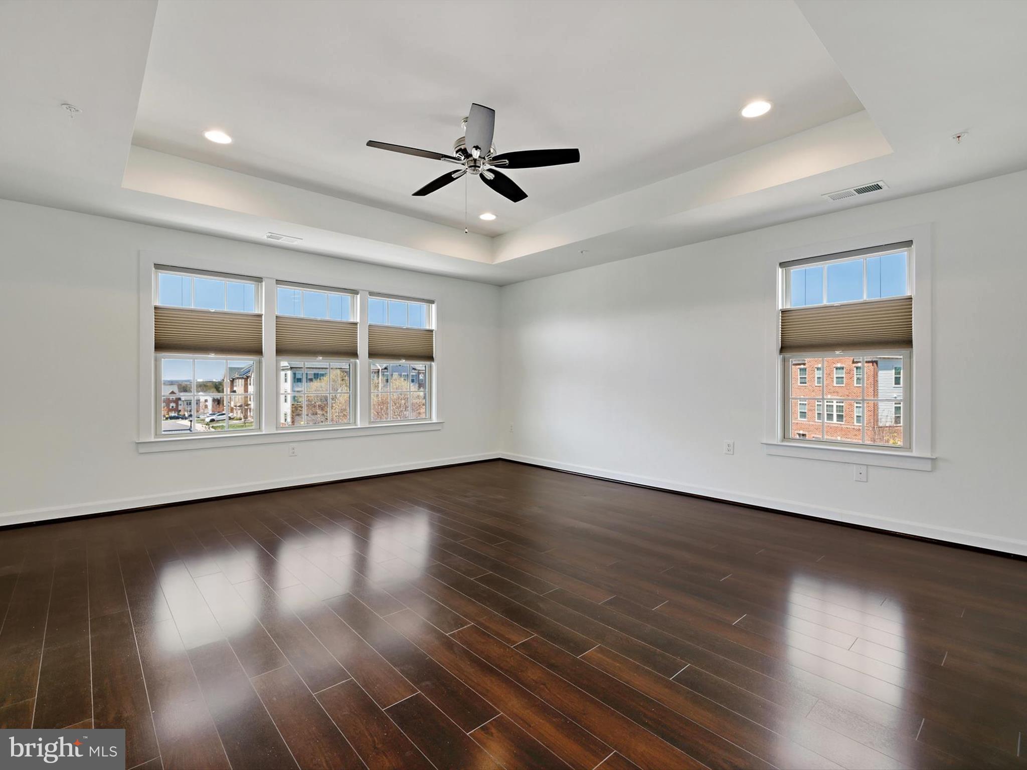 PARKSIDE - Residential