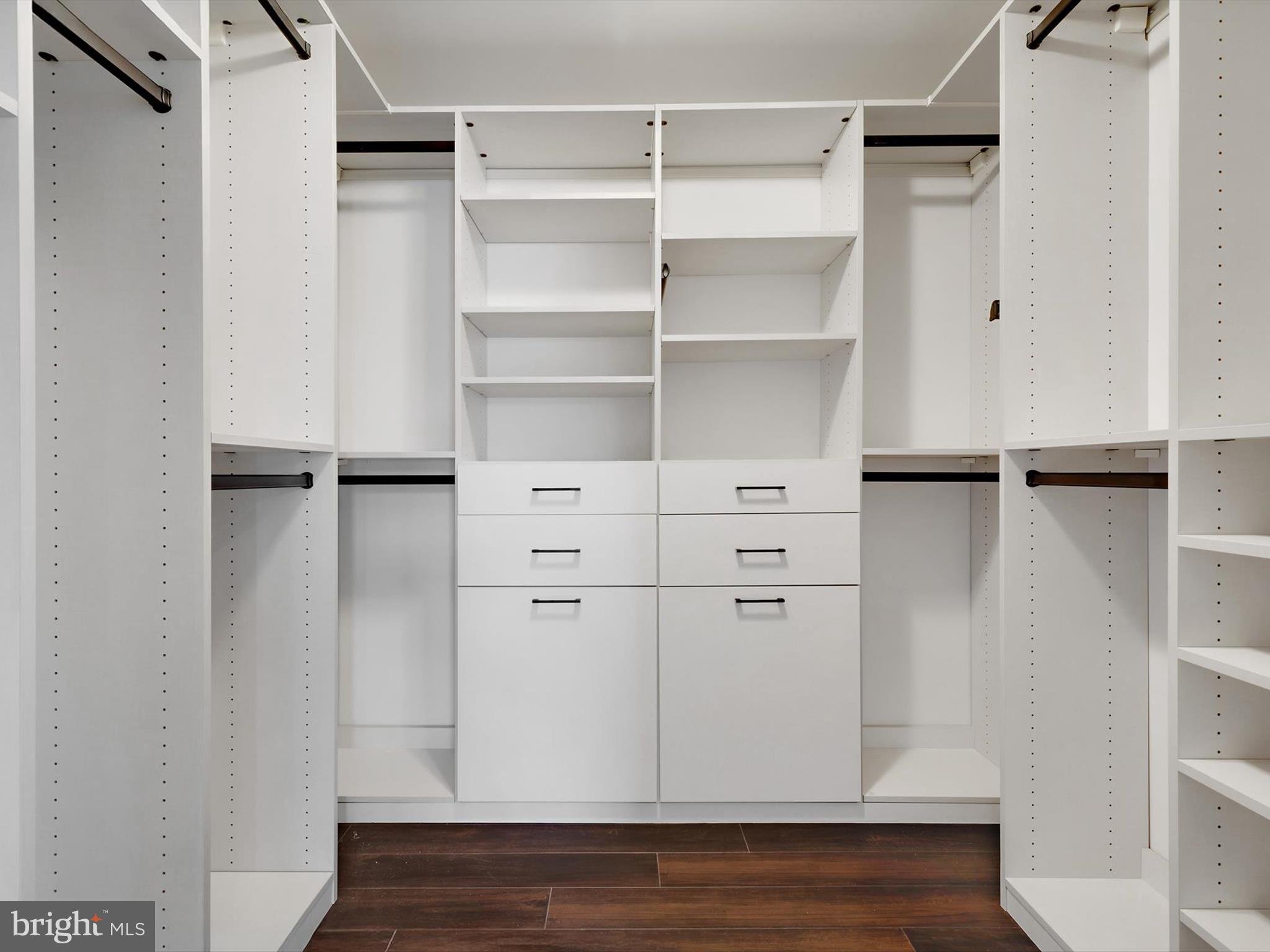 PARKSIDE - Residential