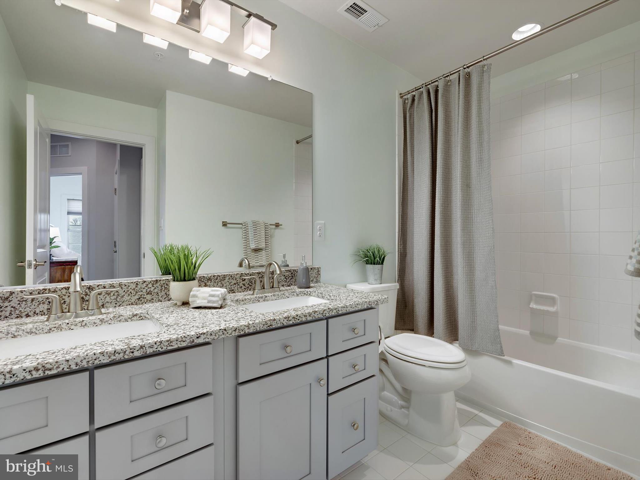 PARKSIDE - Residential