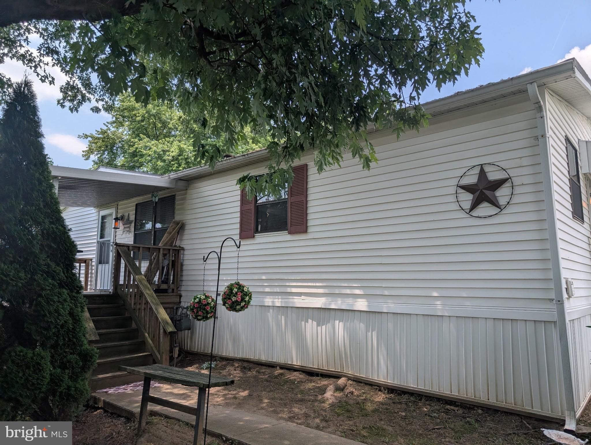 203 GREYFIELD DRIVE