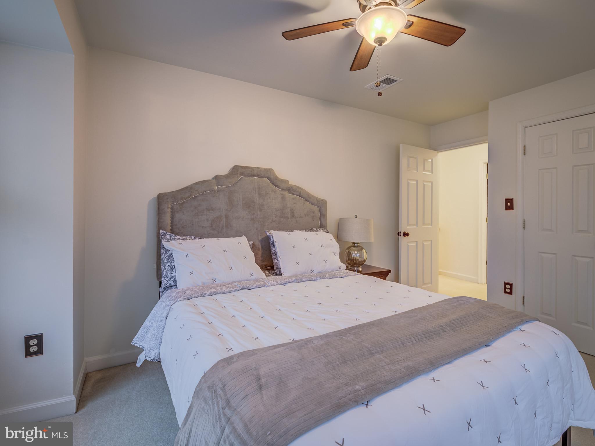 LAKE RIDGE - Residential Lease