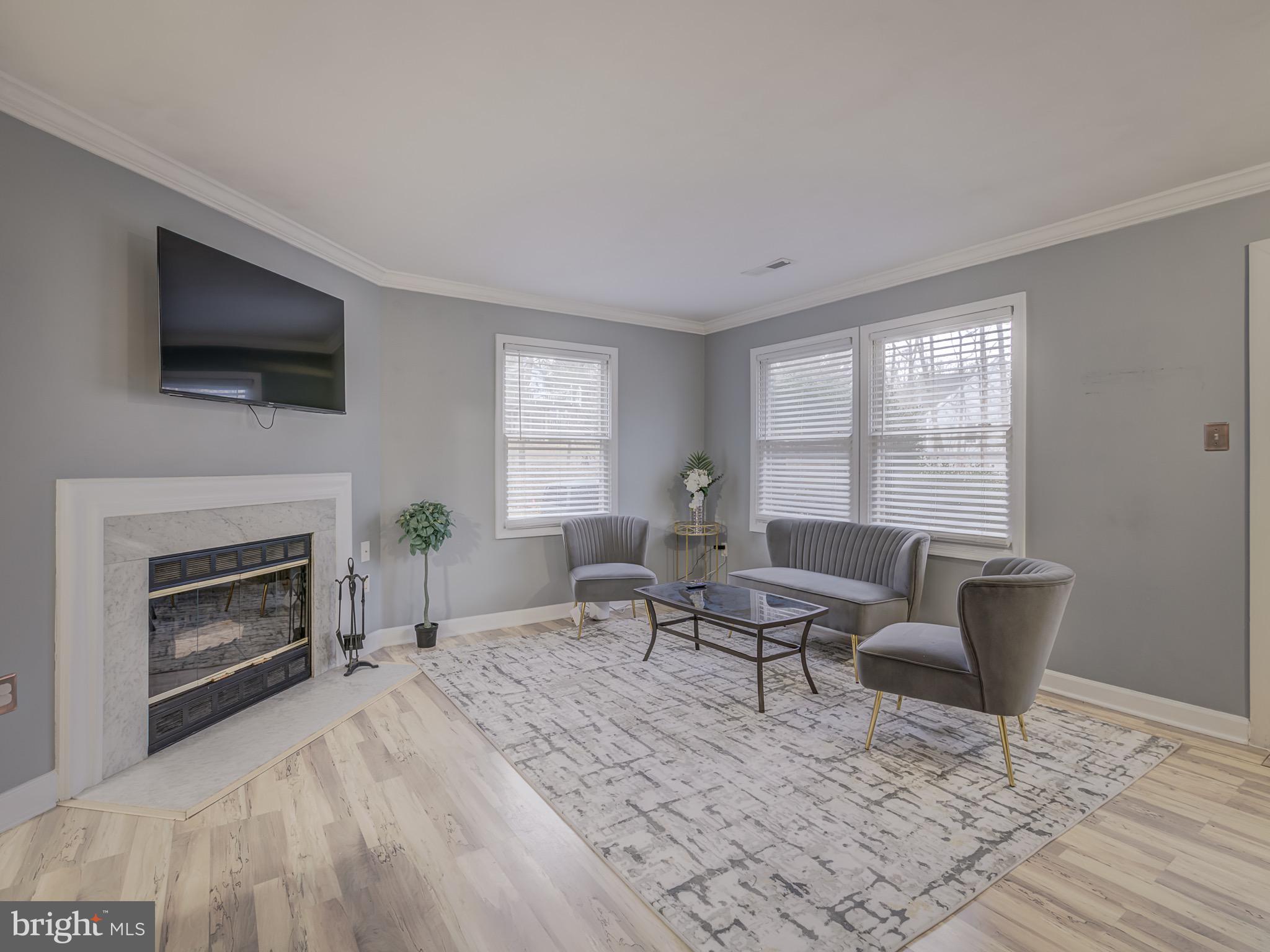 LAKE RIDGE - Residential Lease