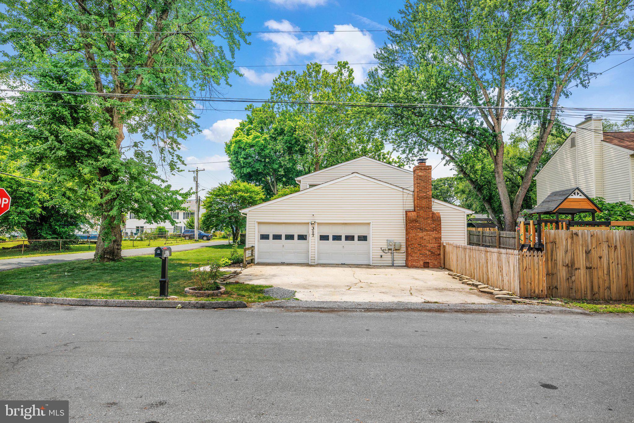 317 KENMORE AVENUE