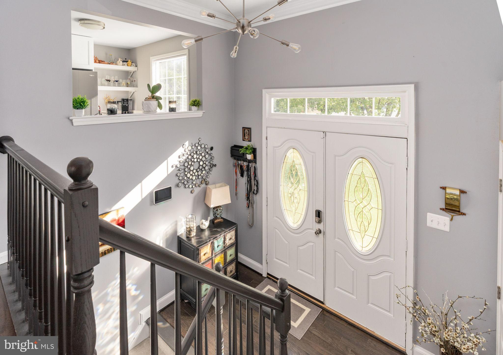 2 BRENTWOOD LANE
