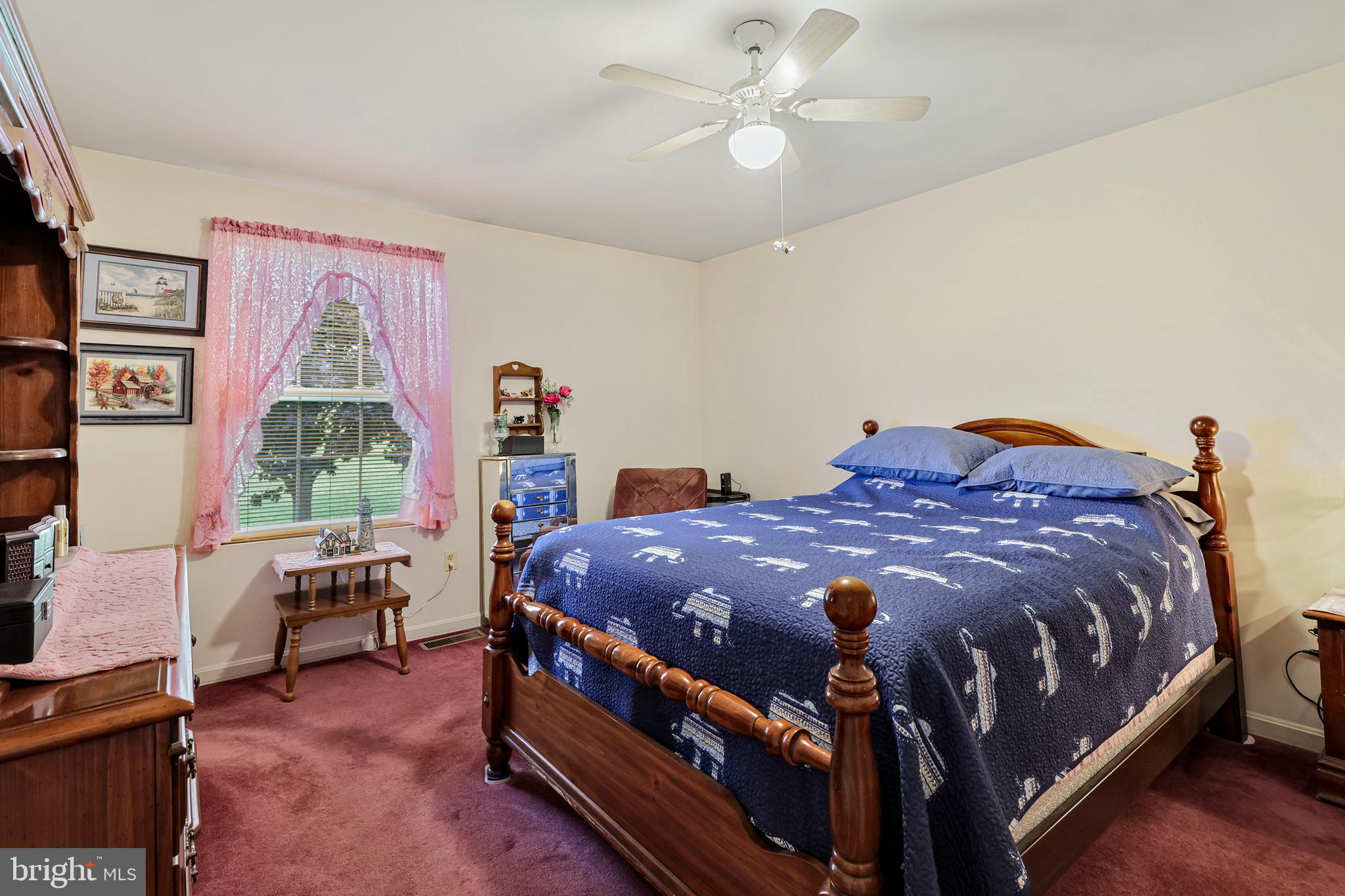 HAMPSTEAD - Residential