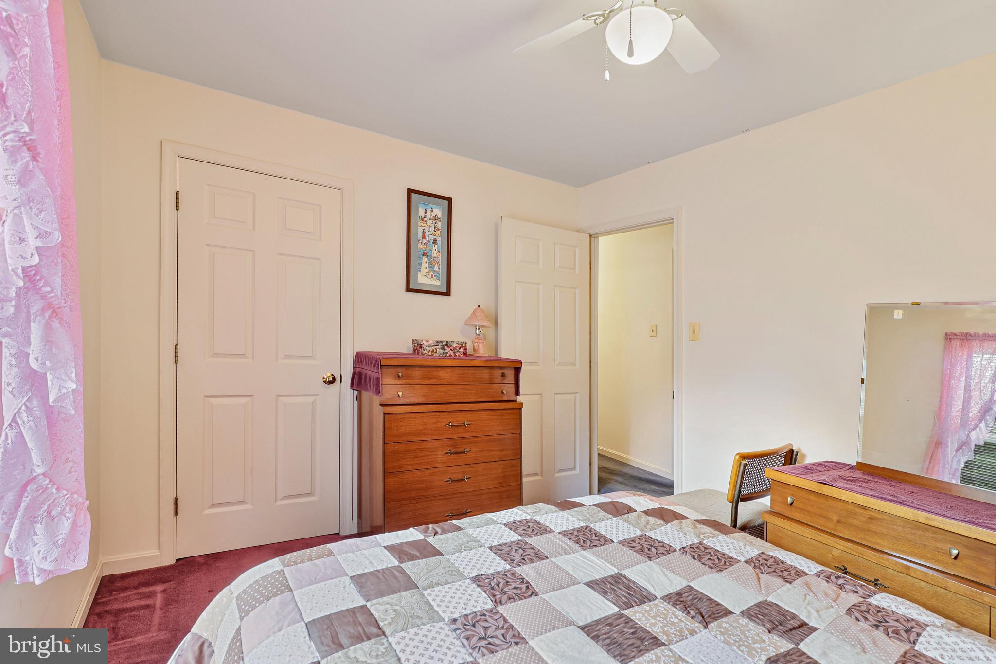 HAMPSTEAD - Residential